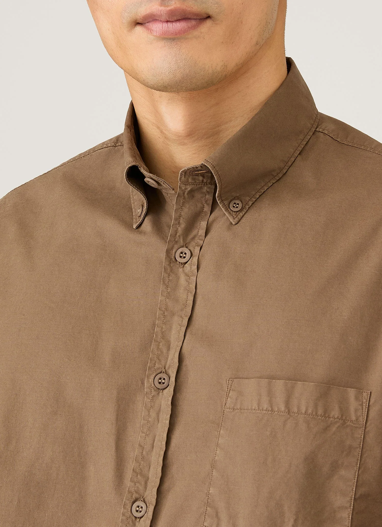 Men's Button Down Poplin Shirt in Dark Cedar - Image 6