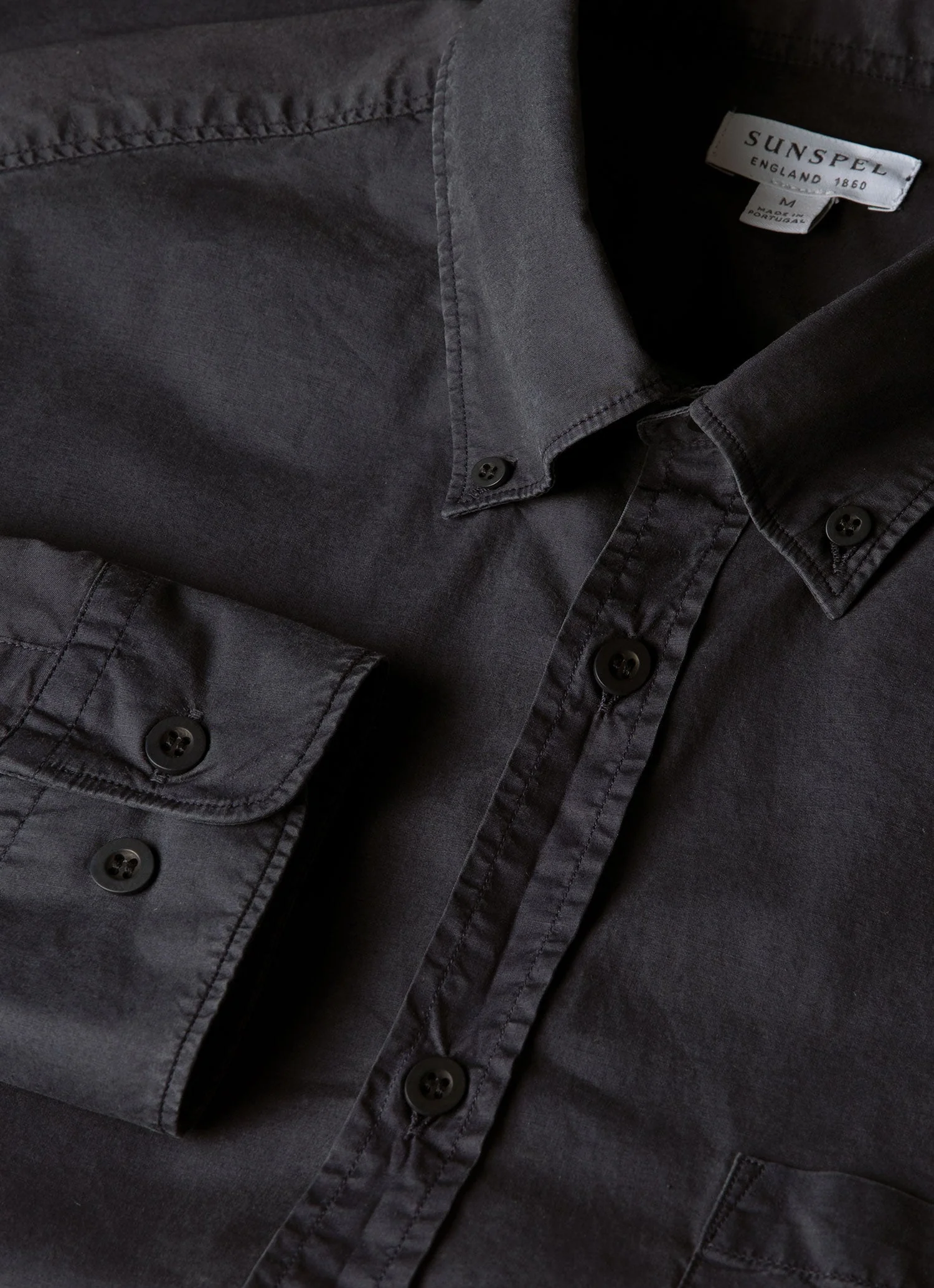 Men's Button Down Poplin Shirt in Navy - Image 4