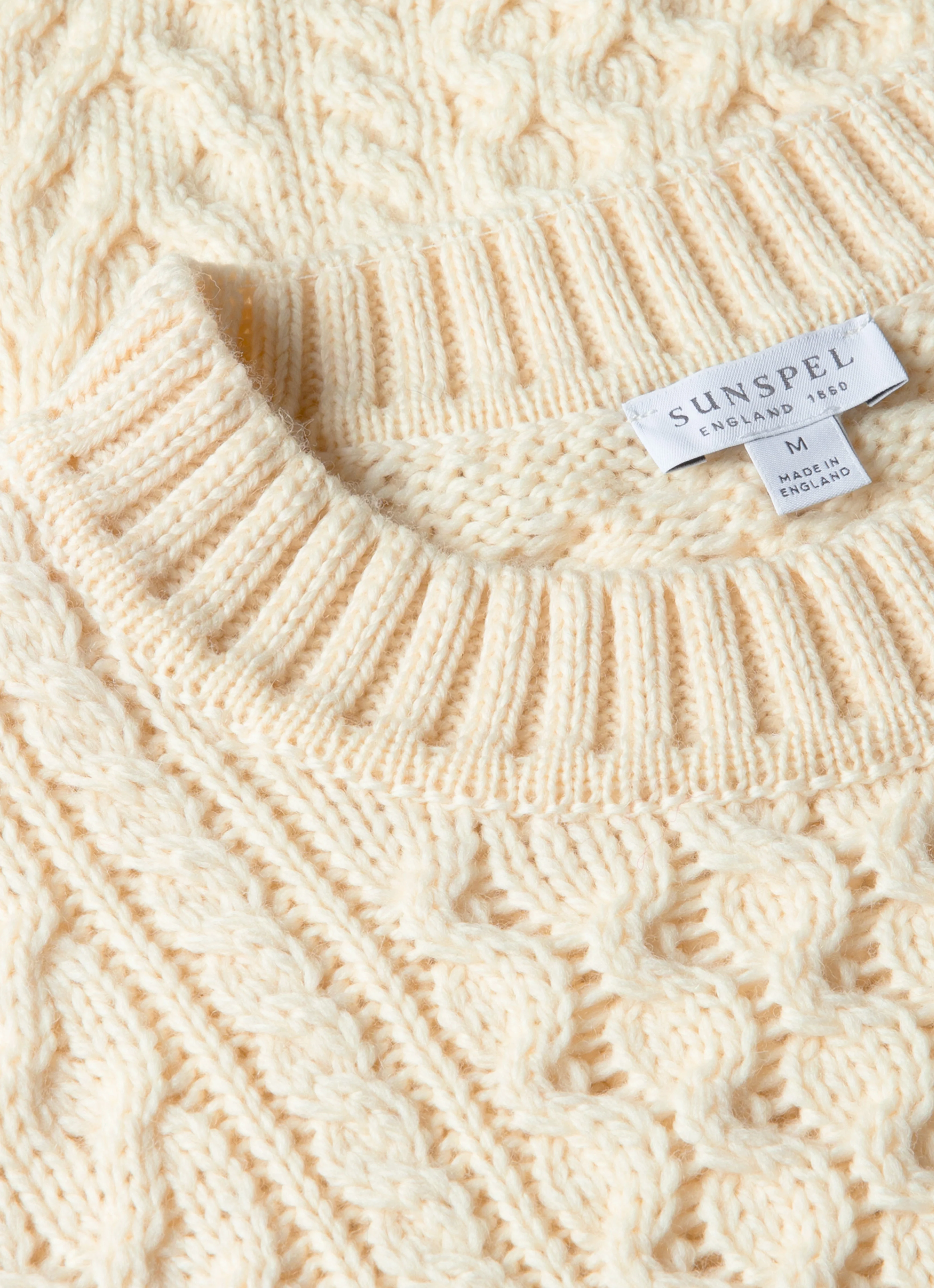 Men's Cable Knit Jumper in Ecru - Image 4