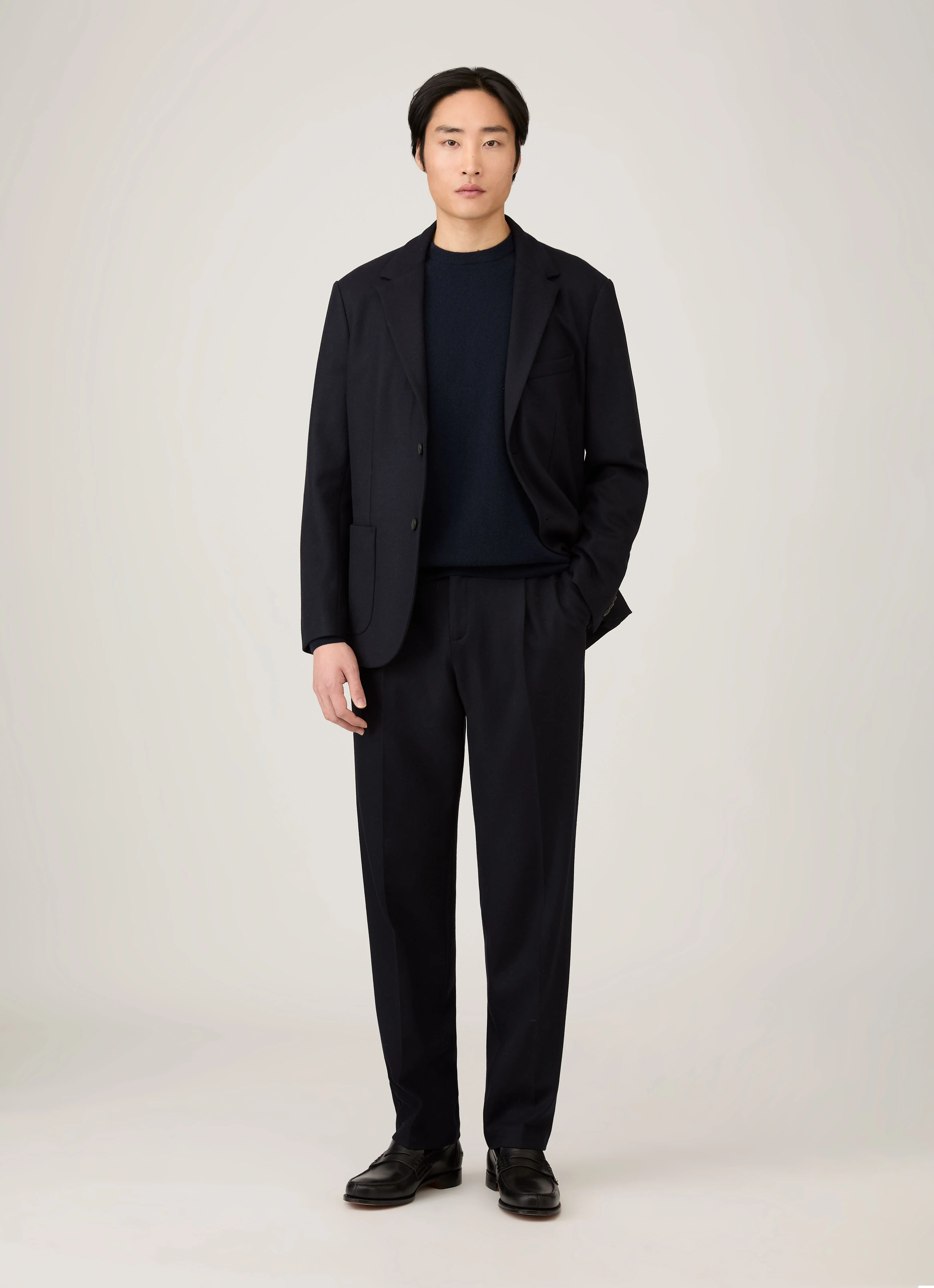 Men's Cashmere Crew Neck Jumper in Navy - Image 3