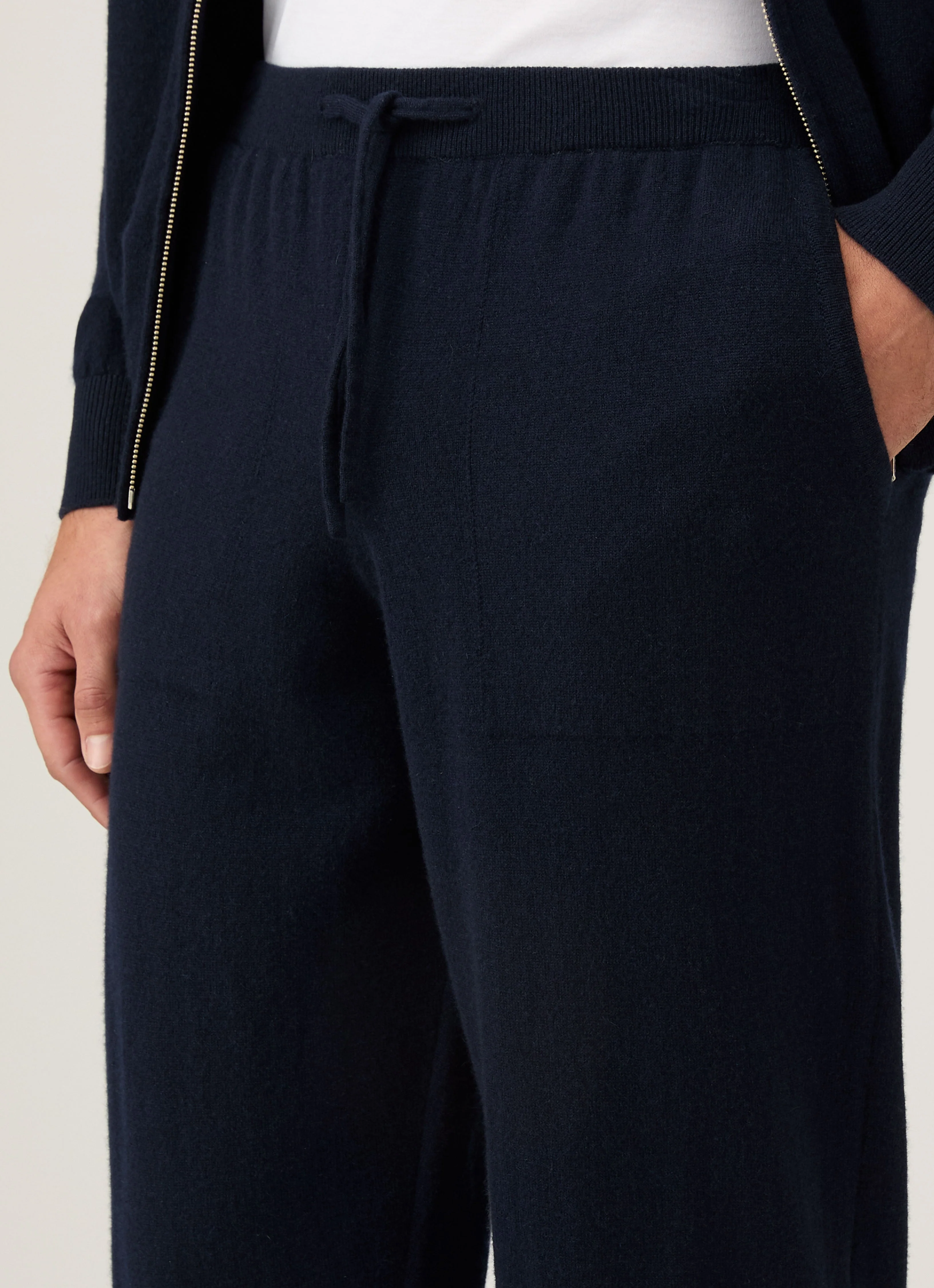 Men's Cashmere Lounge Pant in Navy - Image 6
