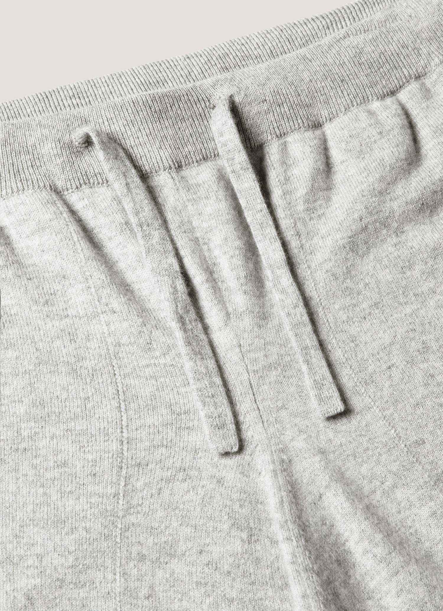 Men's Cashmere Lounge Set in Grey Melange - Image 6