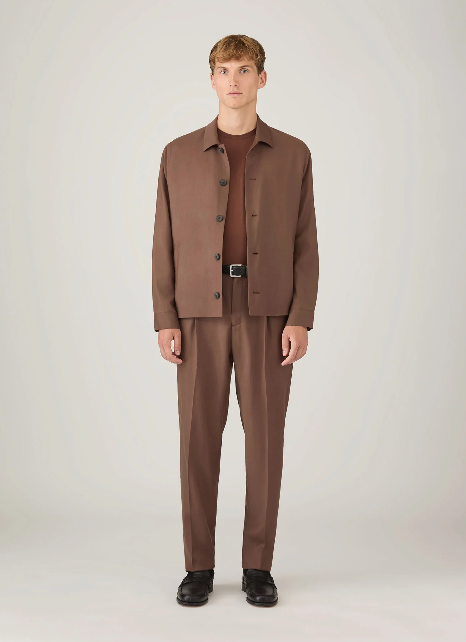 Men's Classic T-shirt in Conker Brown - Image 3