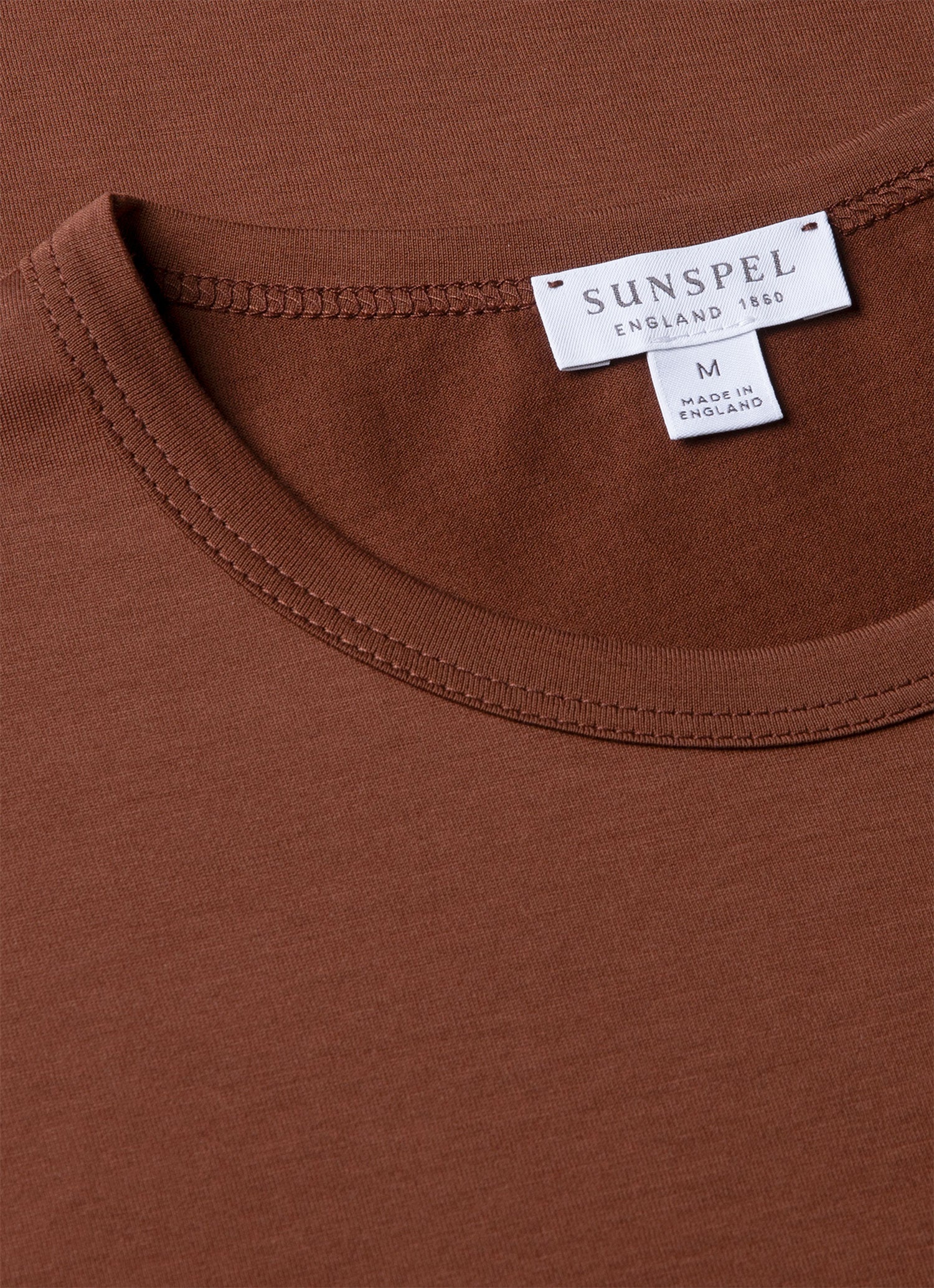 Men's Classic T-shirt in Conker Brown - Image 4