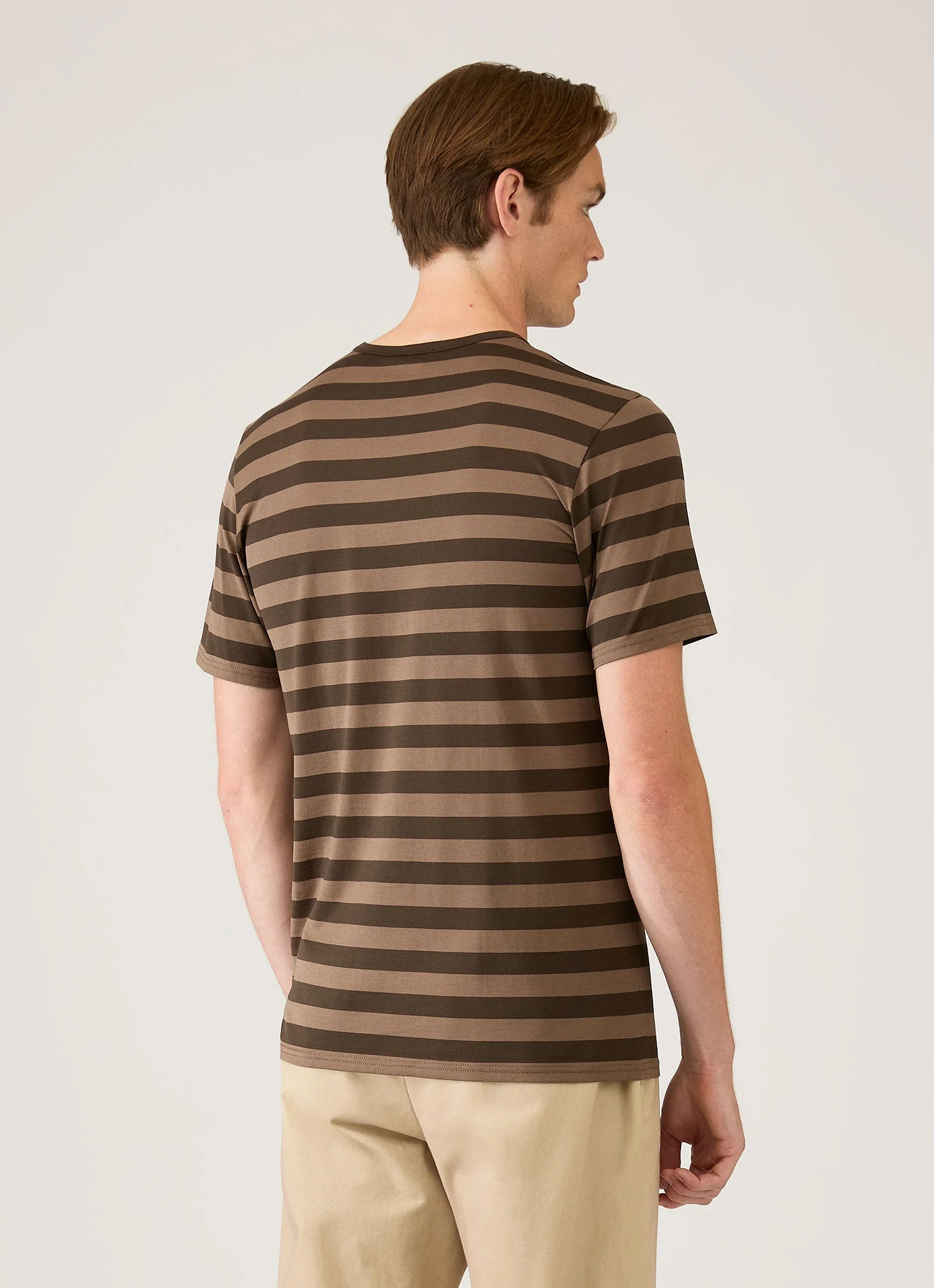 Men's Classic T-shirt in Dark Cedar/Dark Chocolate - Image 5