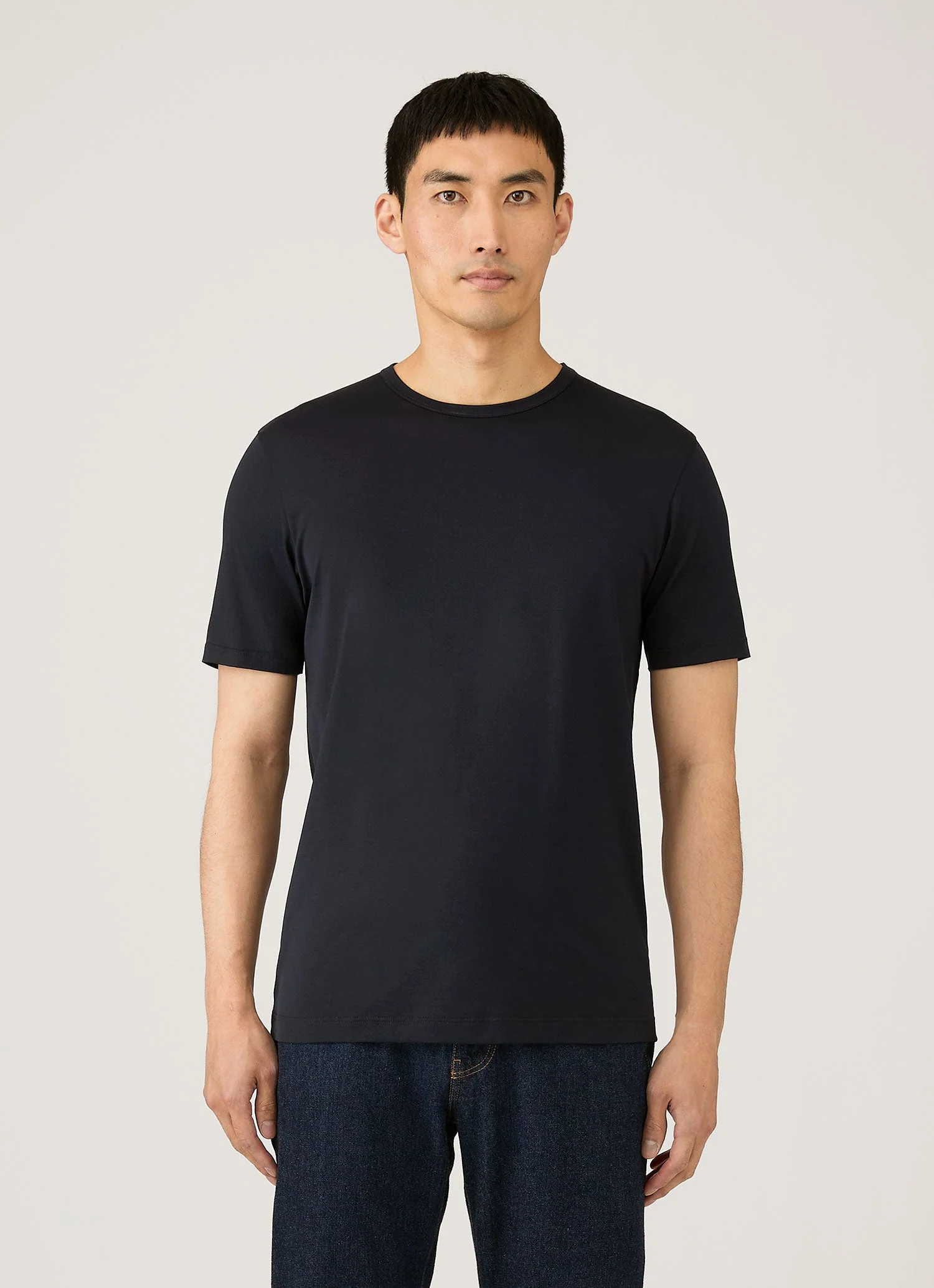 Men's Classic T-shirt in Midnight Navy - Image 2