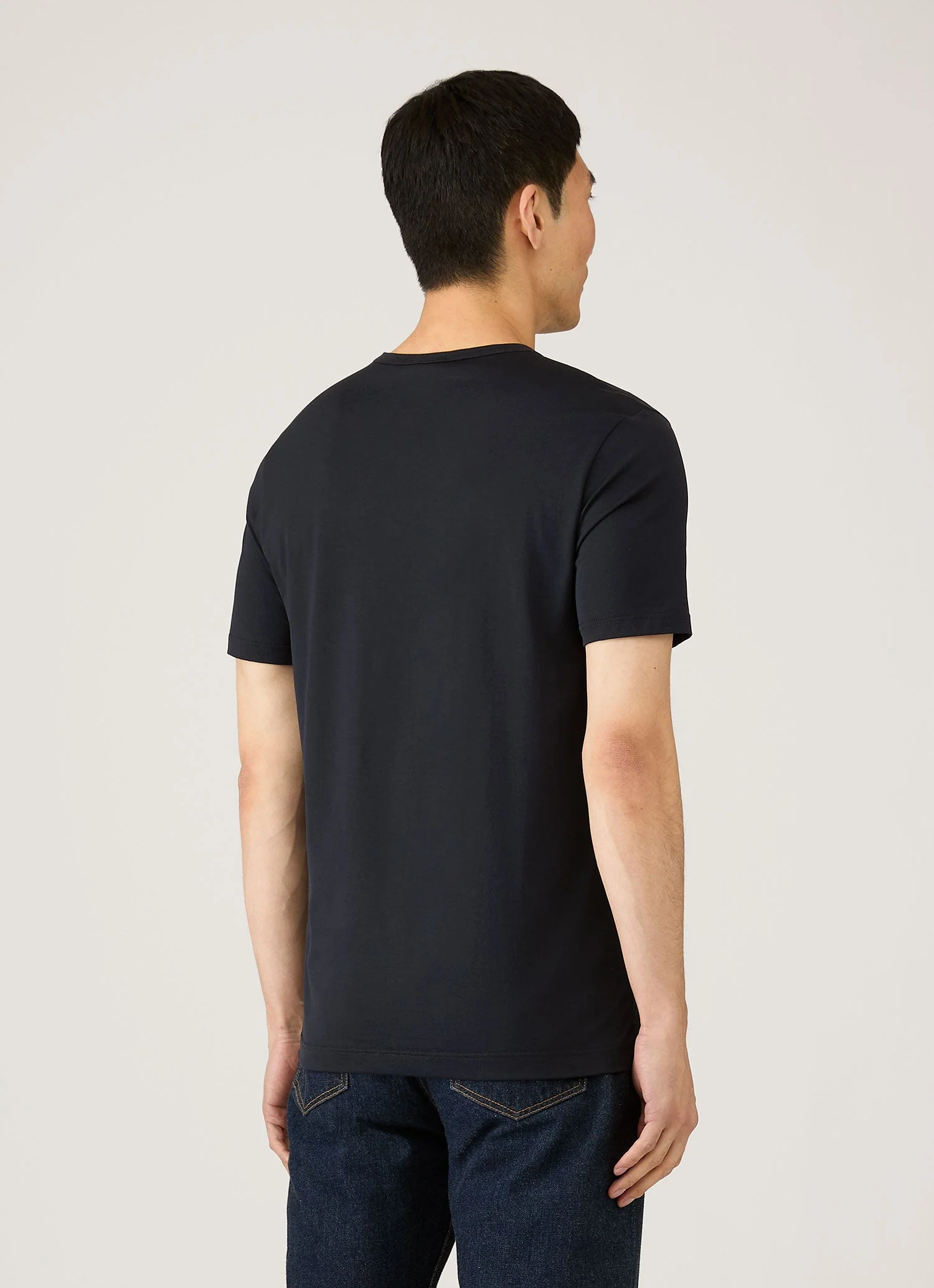 Men's Classic T-shirt in Midnight Navy - Image 5