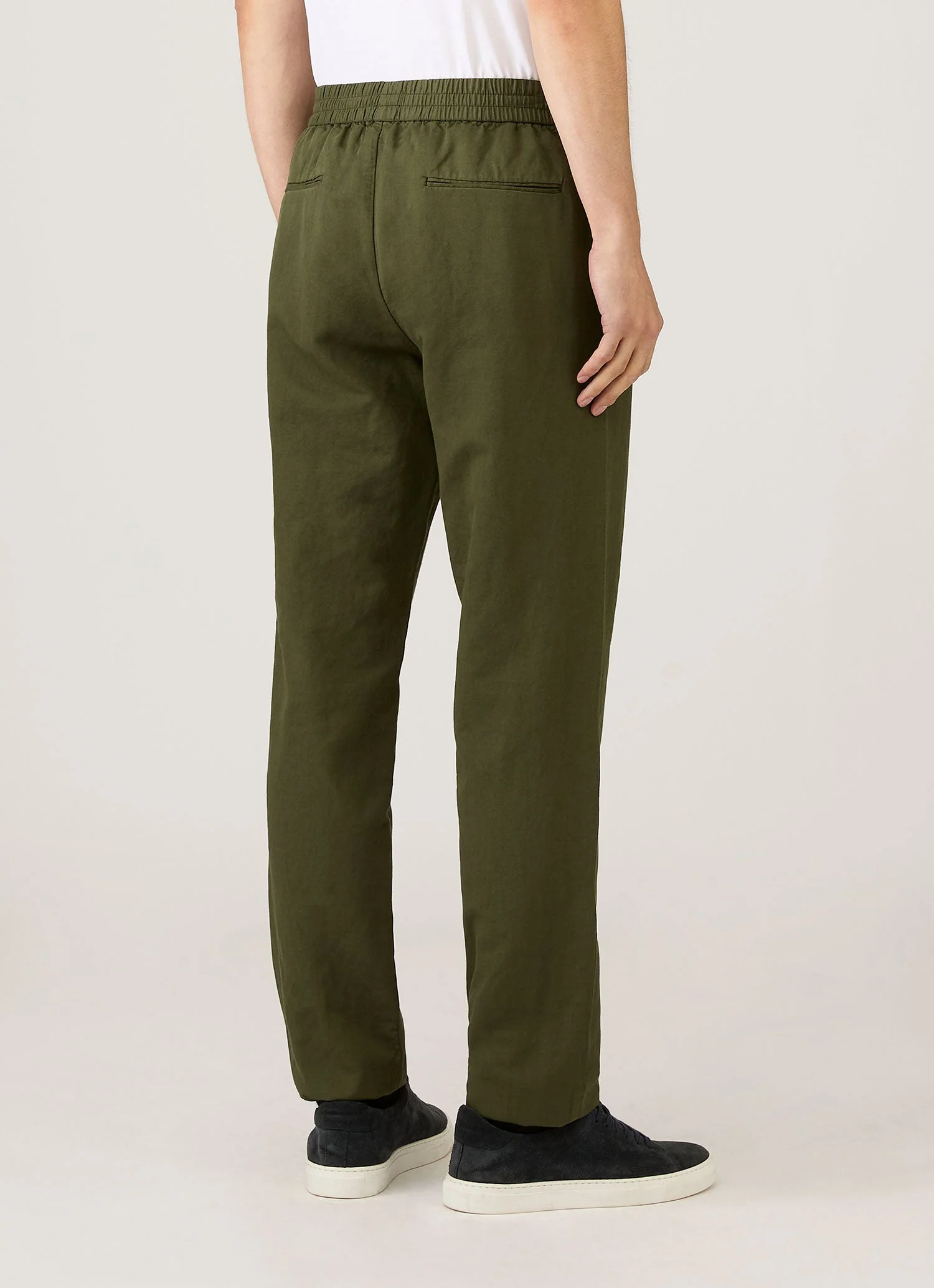 Men's Cotton Linen Drawstring Trouser in Deep Olive - Image 5