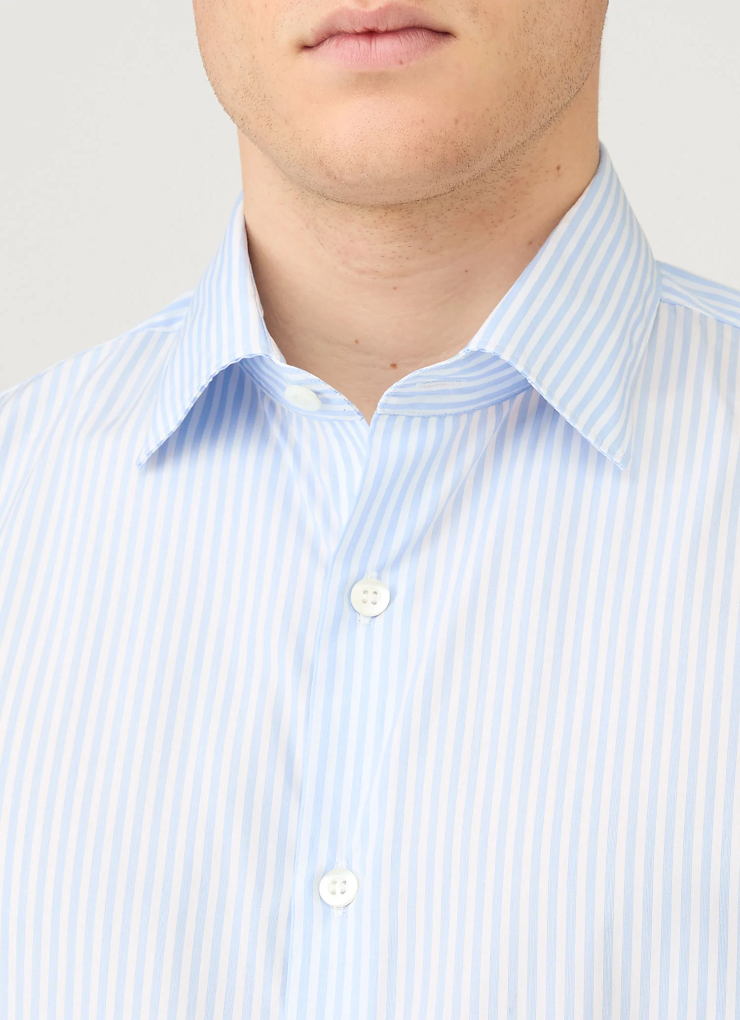Men's Smart Poplin Shirt in White/Light Blue - Image 6