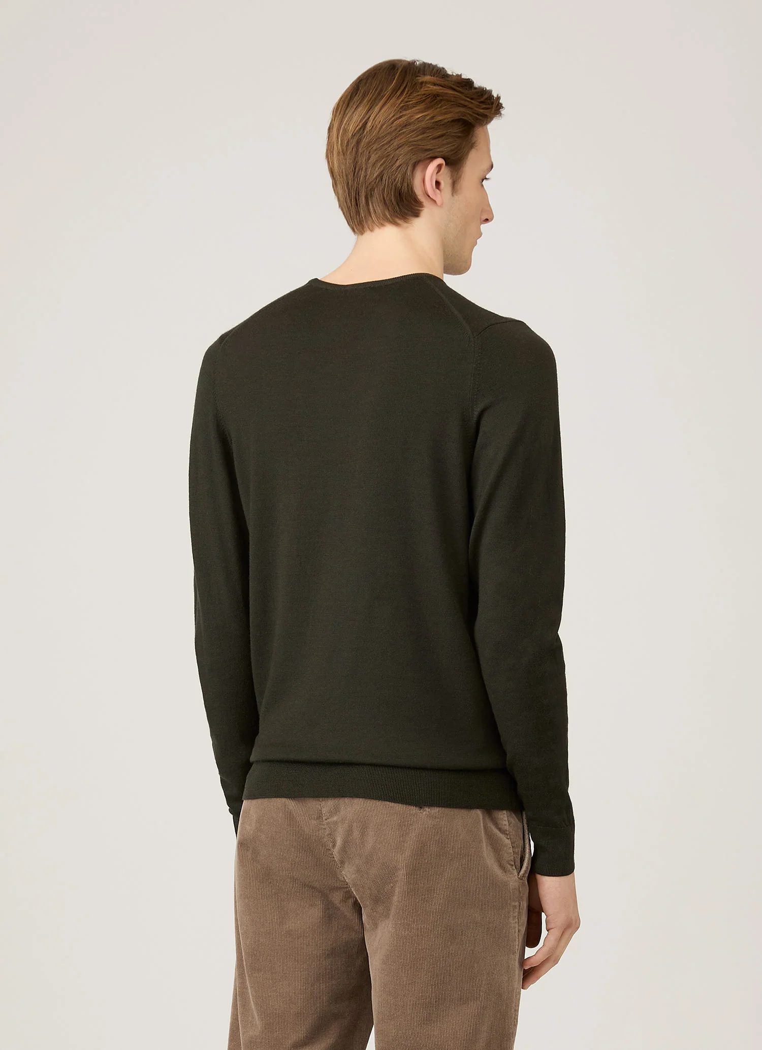Men's Extra-Fine Merino Crew Neck in Dark Green - Image 5
