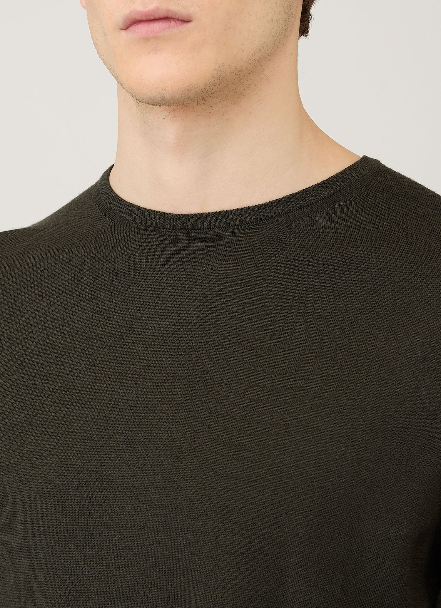 Men's Extra-Fine Merino Crew Neck in Dark Green - Image 6