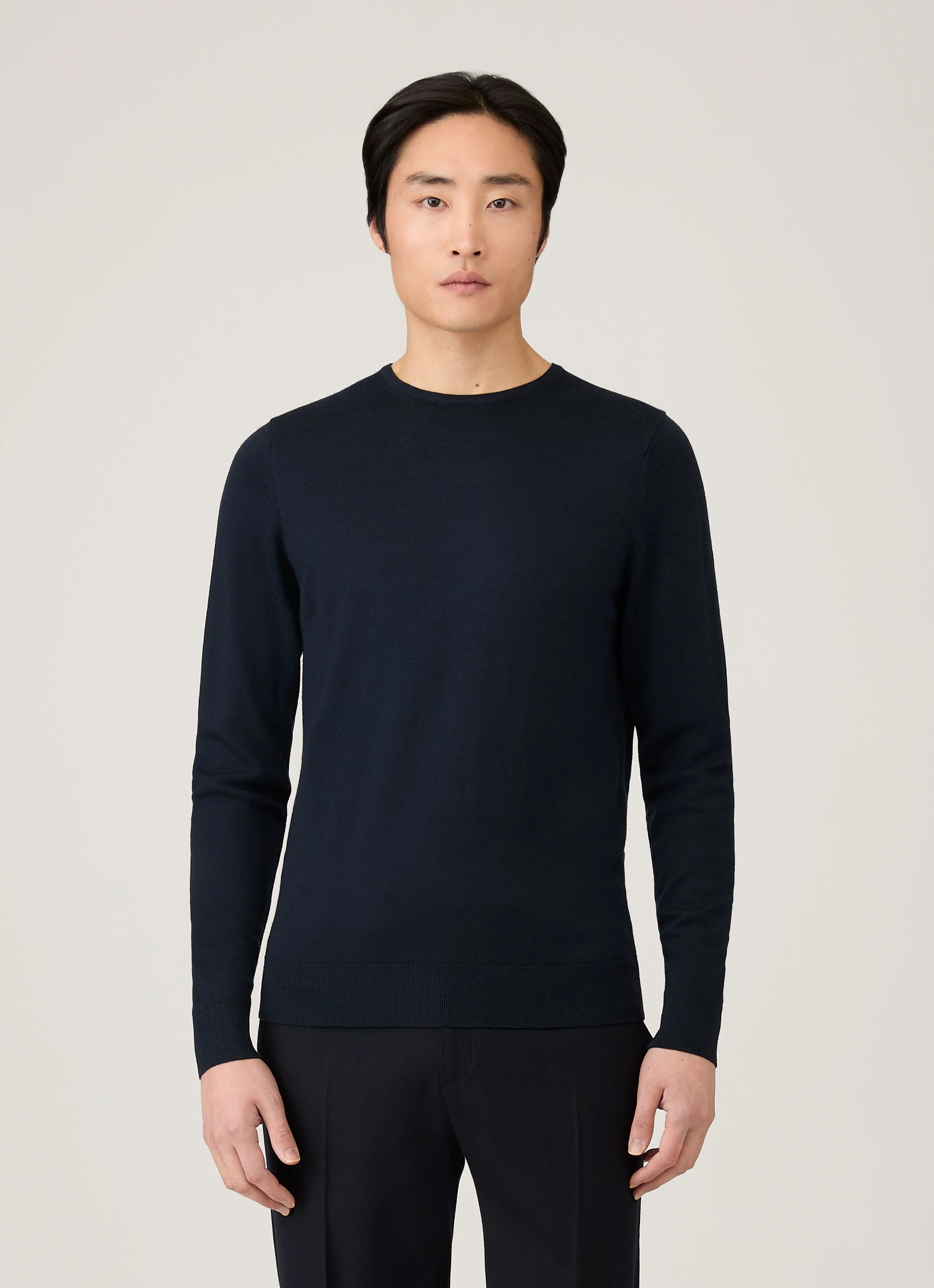 Men's Extra-Fine Merino Crew Neck in Navy - Image 2