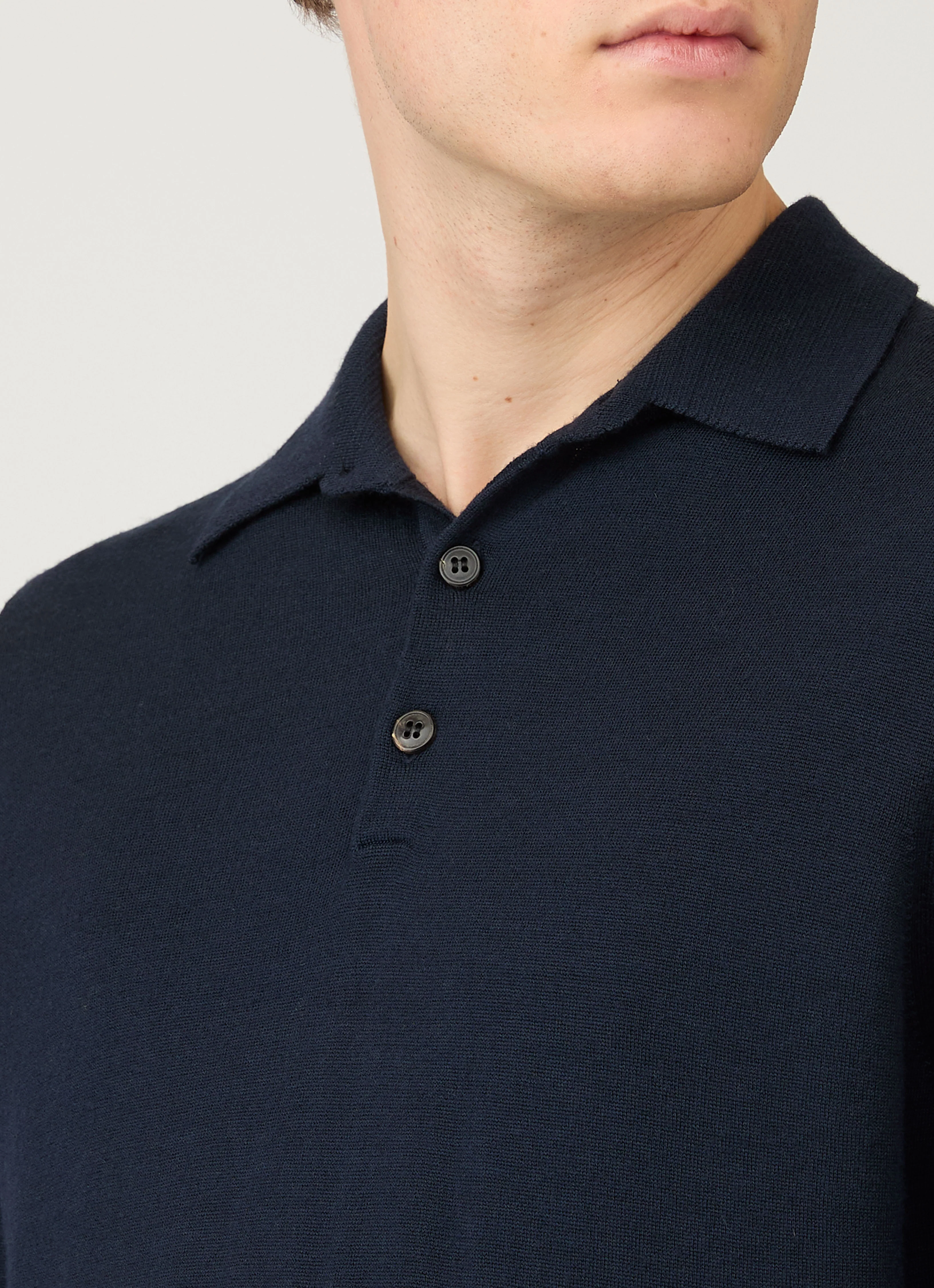 Men's Extra-Fine Merino Knitted Polo Shirt in Navy - Image 6