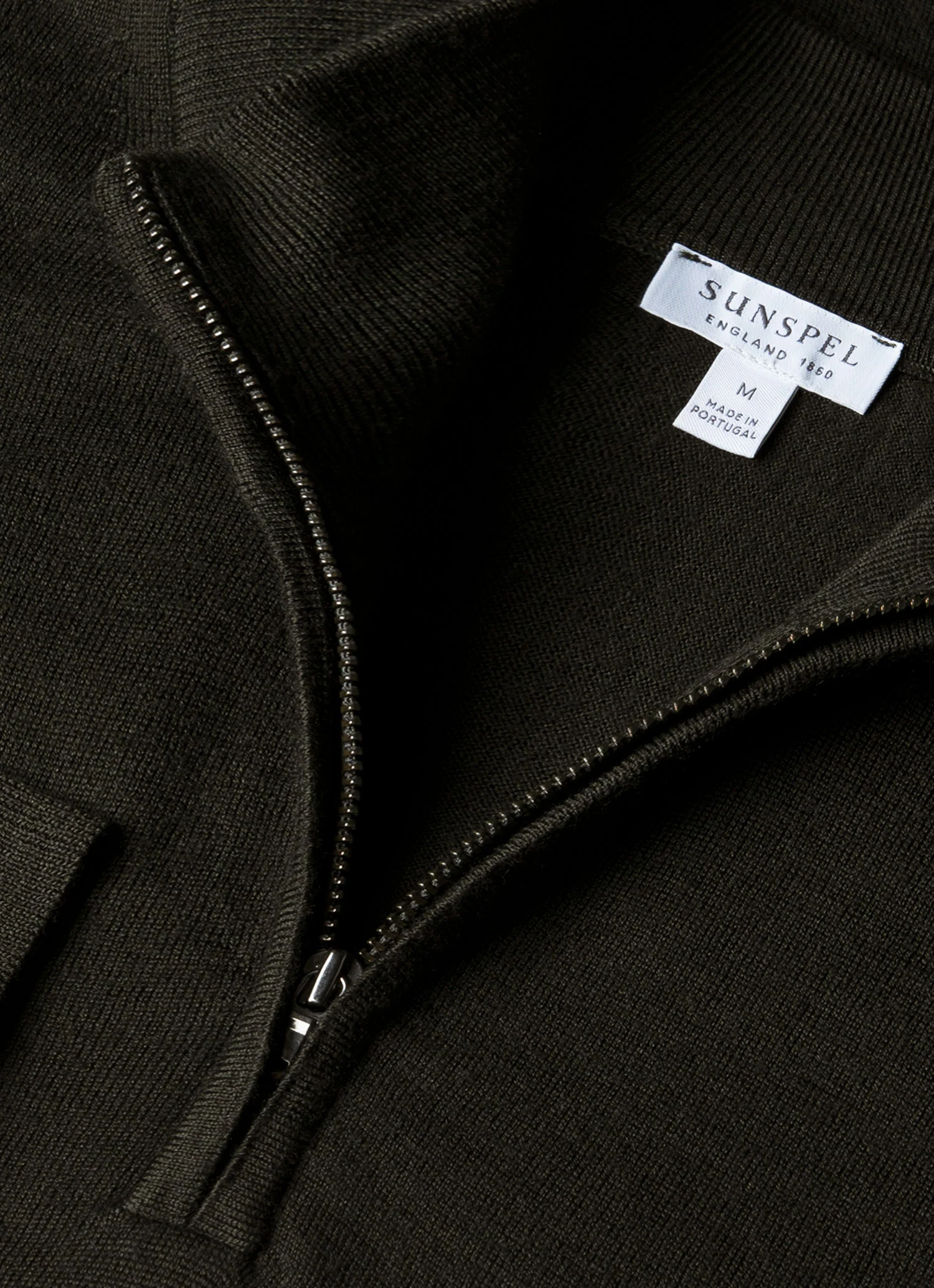 Men's Extra-Fine Merino Zip Neck in Dark Green - Image 4