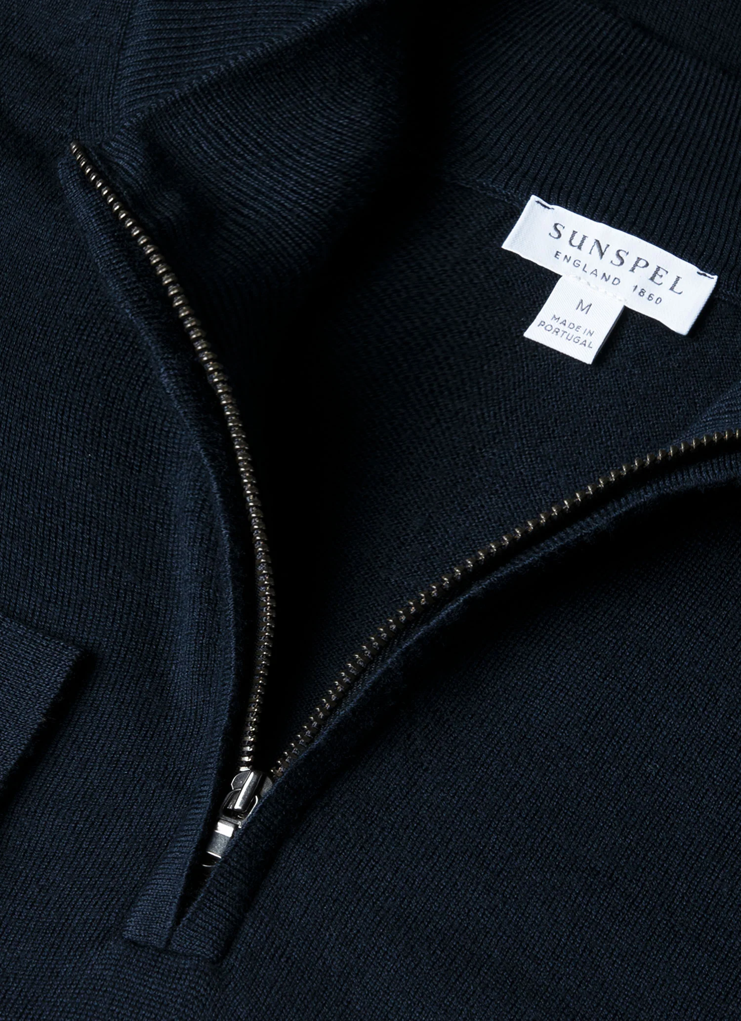 Men's Extra-Fine Merino Zip Neck in Navy - Image 4