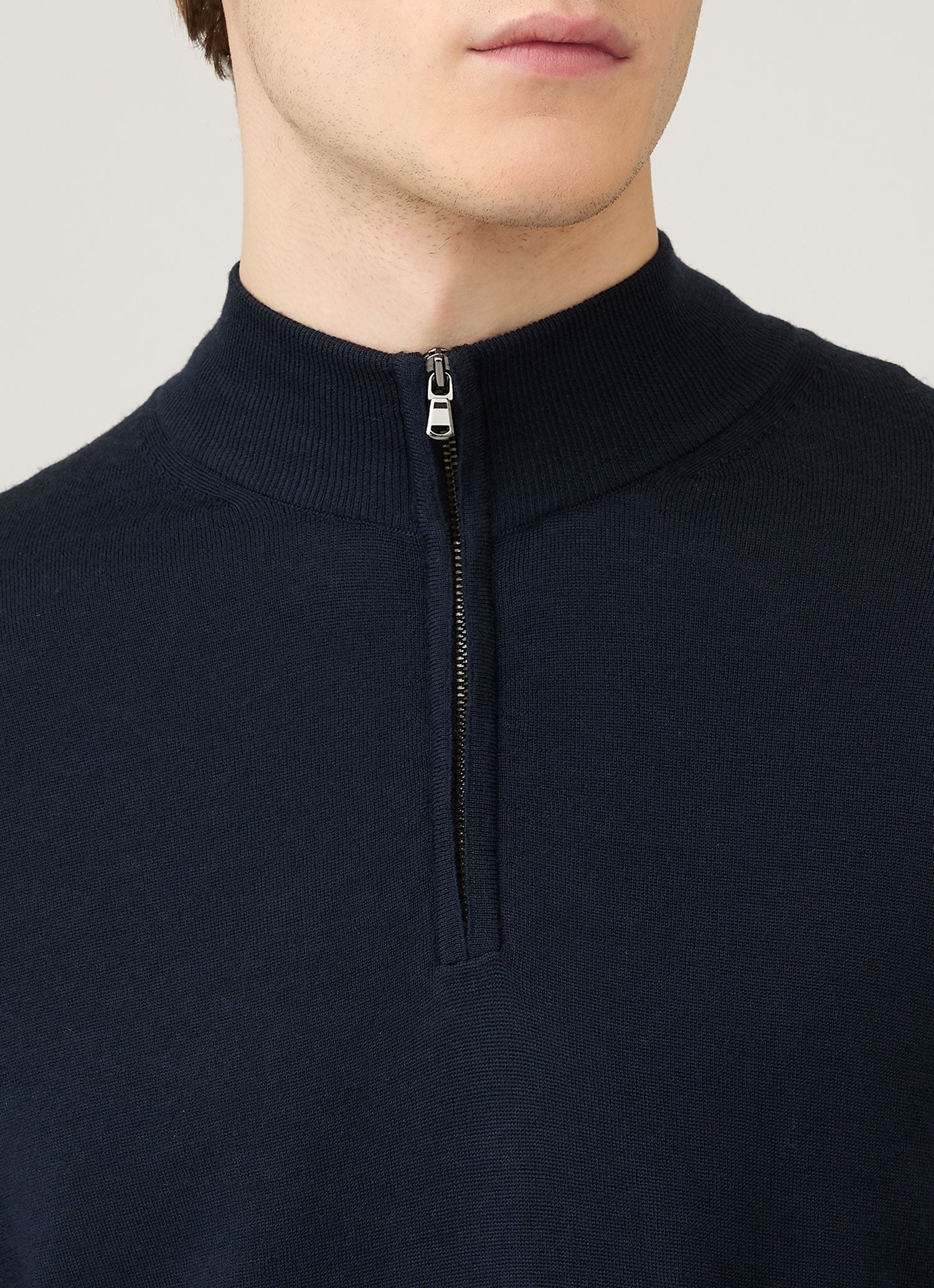 Men's Extra-Fine Merino Zip Neck in Navy - Image 6