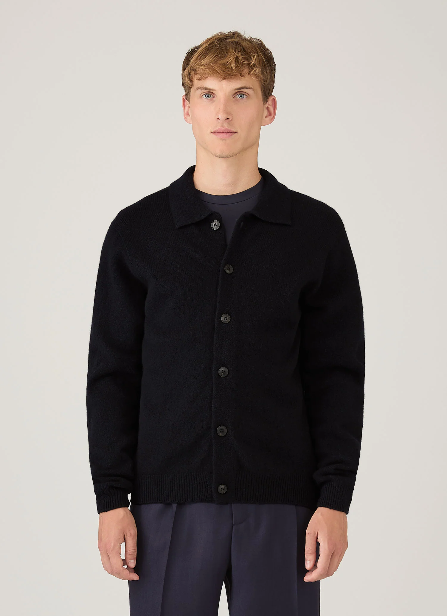 Men's Lambswool Cardigan in Dark Navy Mouline - Image 2