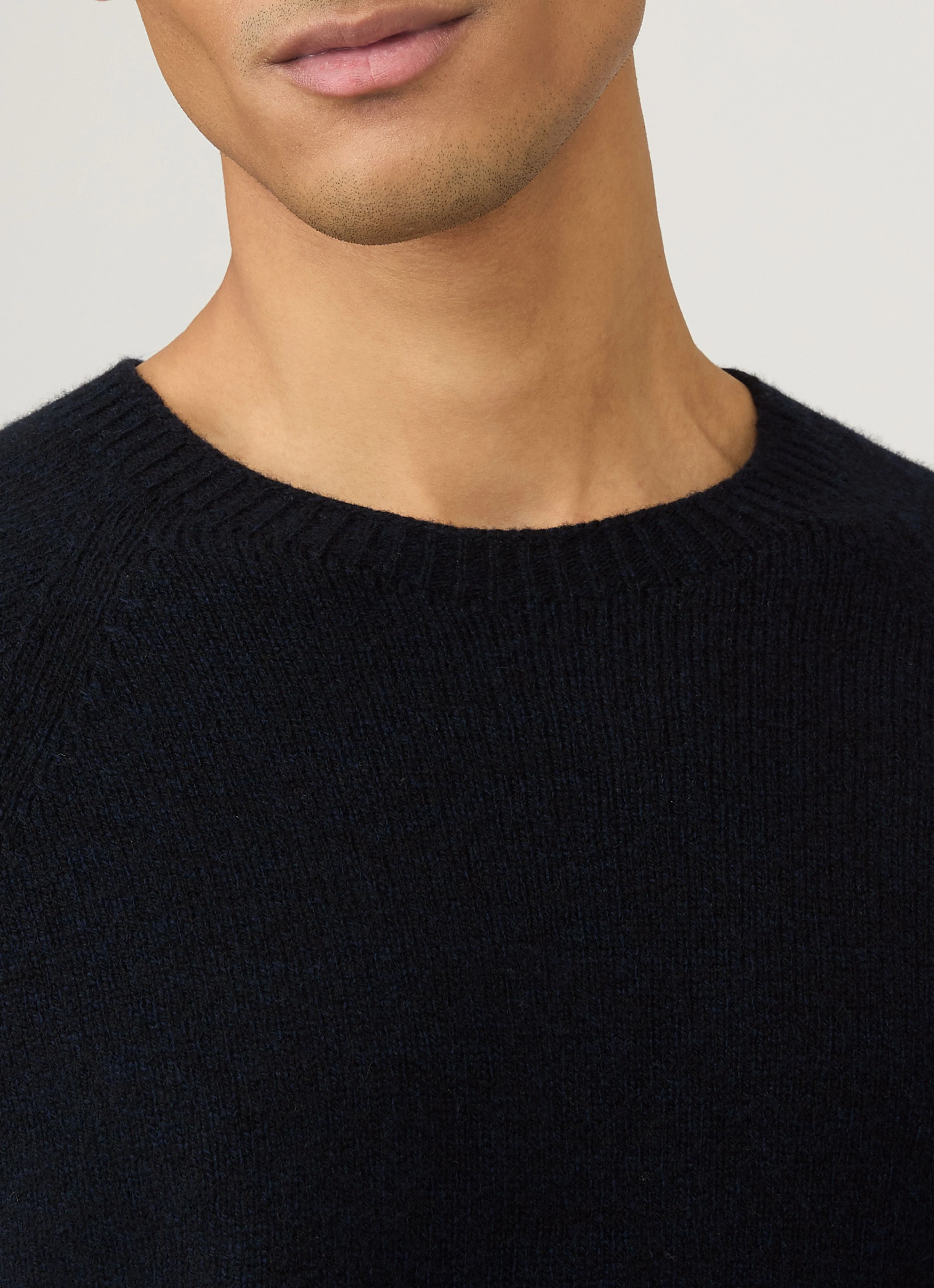 Men's Lambswool Crew Neck Jumper in Dark Navy Mouline - Image 6