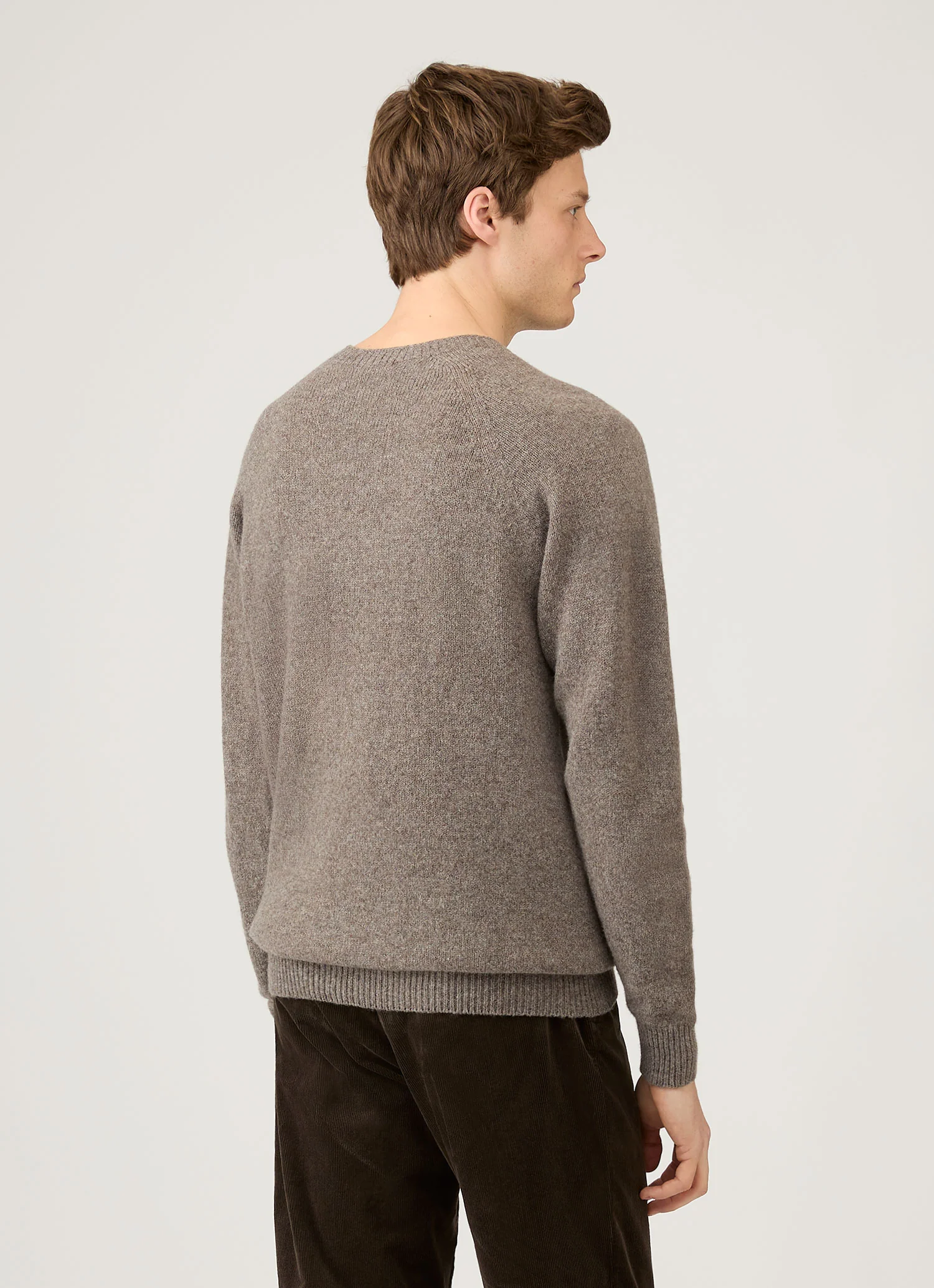 Men's Lambswool Crew Neck Jumper in Bark - Image 5