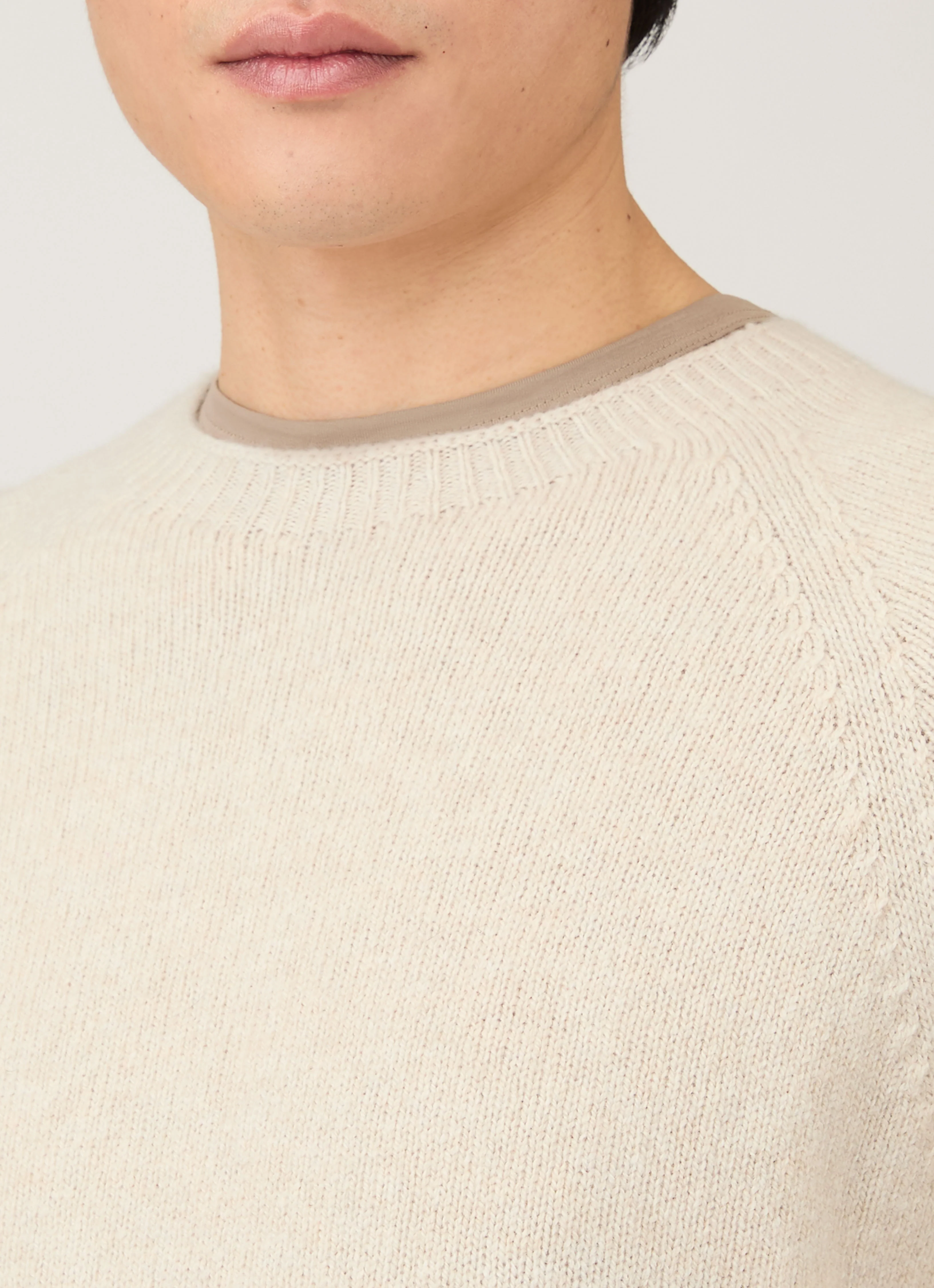 Men's Lambswool Crew Neck Jumper in Oatmeal Melange - Image 6