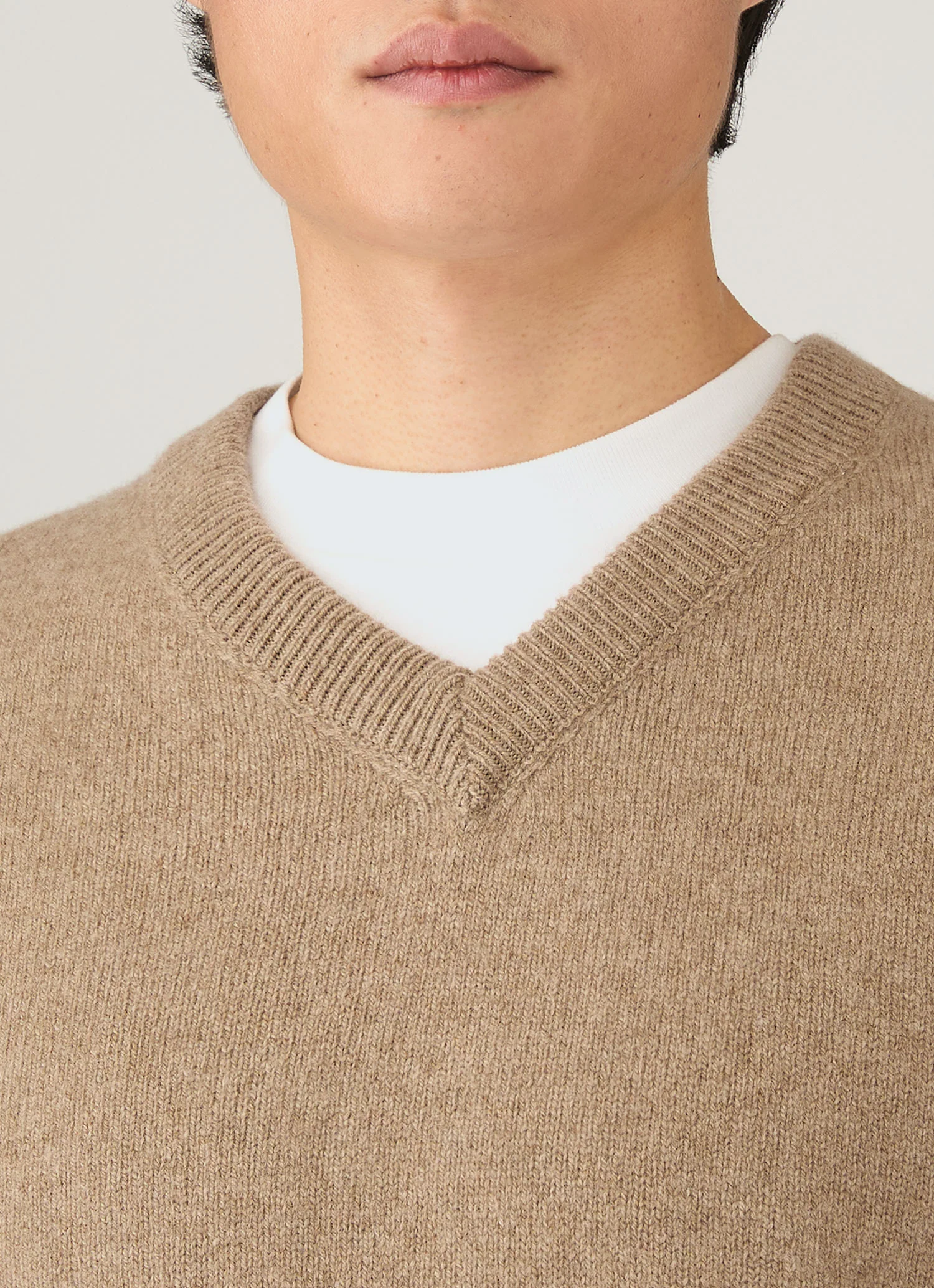 Men's Lambswool Vest in Sandstone - Image 6