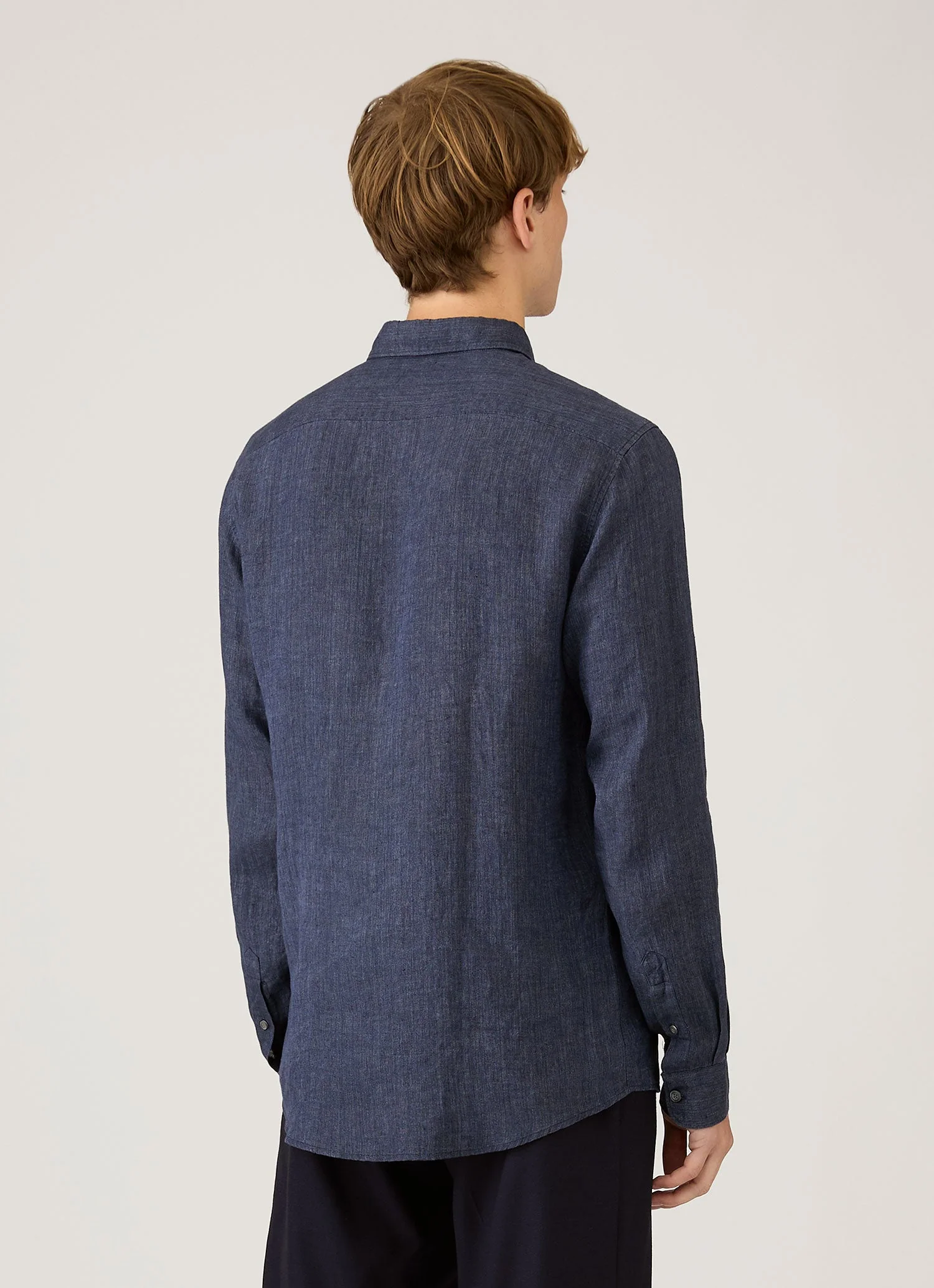 Men's Linen Shirt in Navy Melange - Image 5