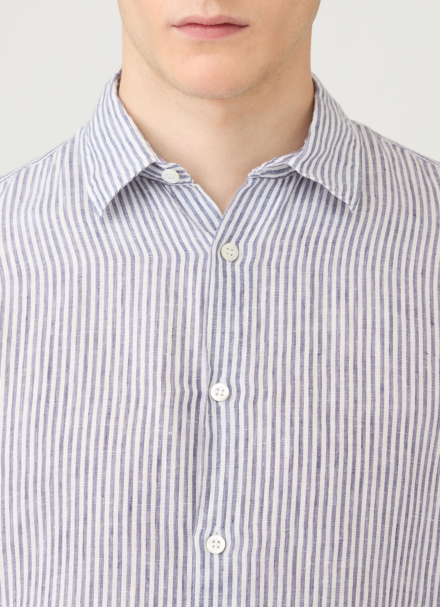 Men's Linen Shirt in White/Navy - Image 6