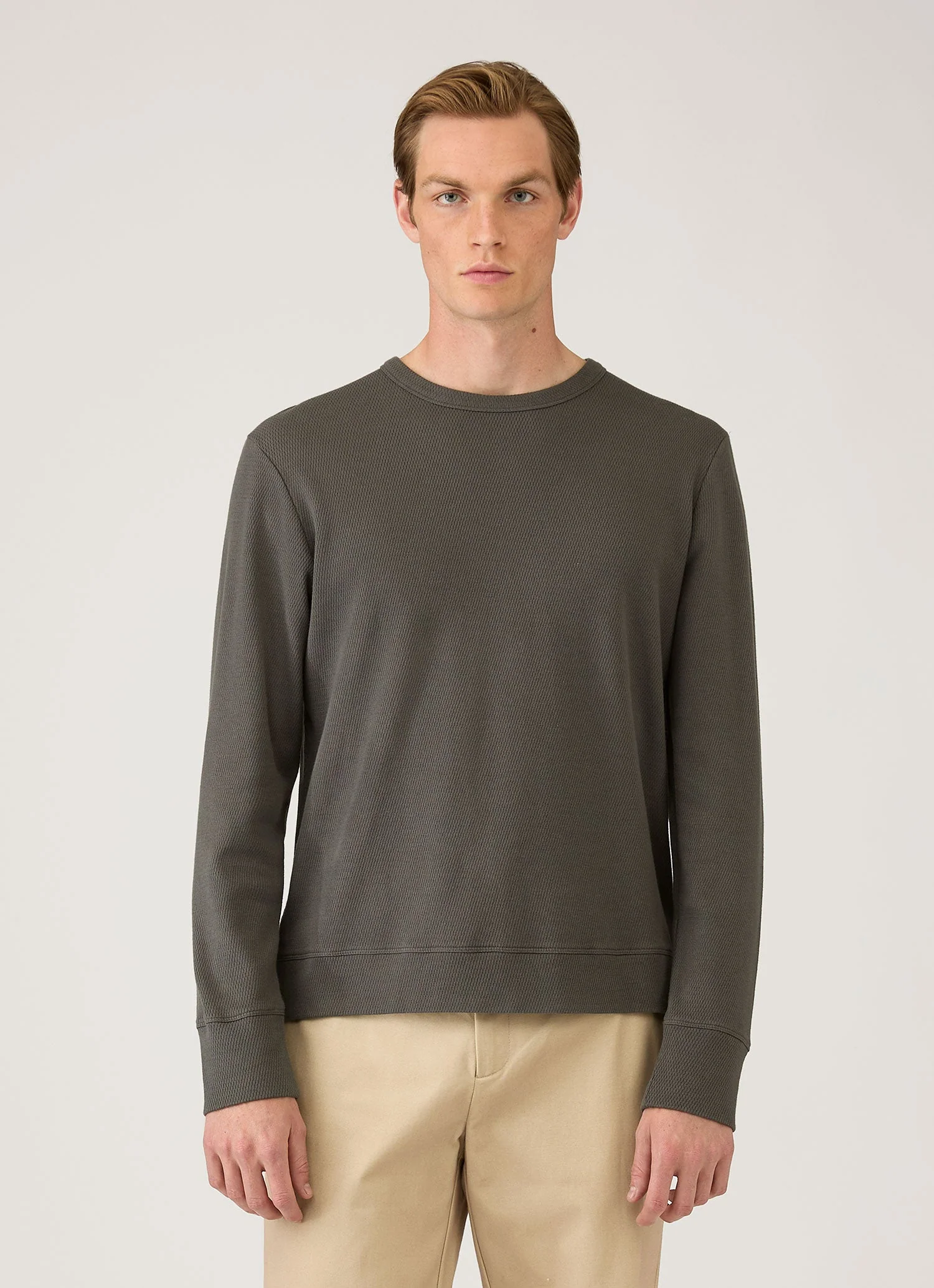 Men's Long Sleeve Cellulock Crew Neck in Charcoal - Image 2