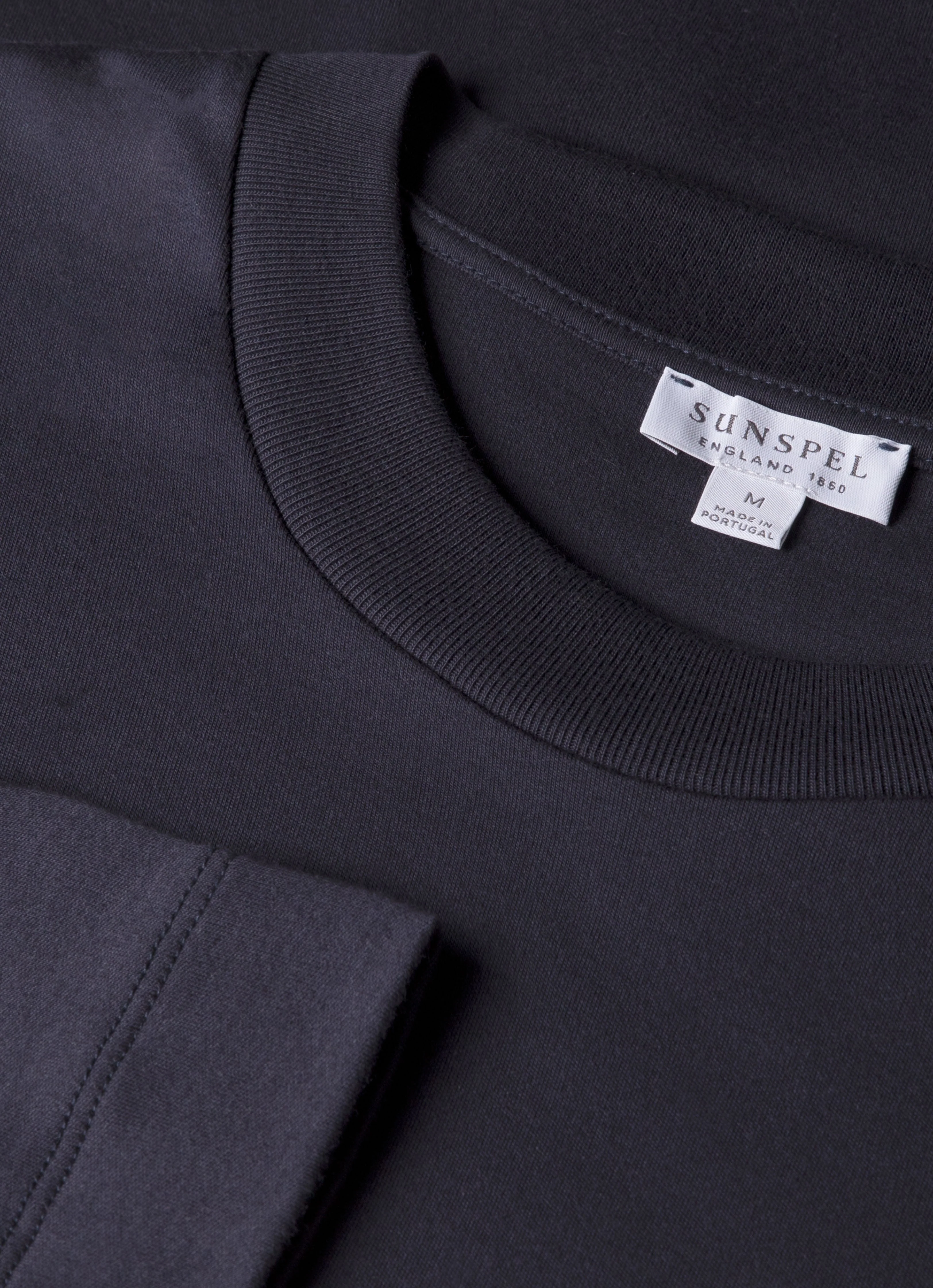 Men's Long Sleeve Heavyweight T-shirt in Navy - Image 4