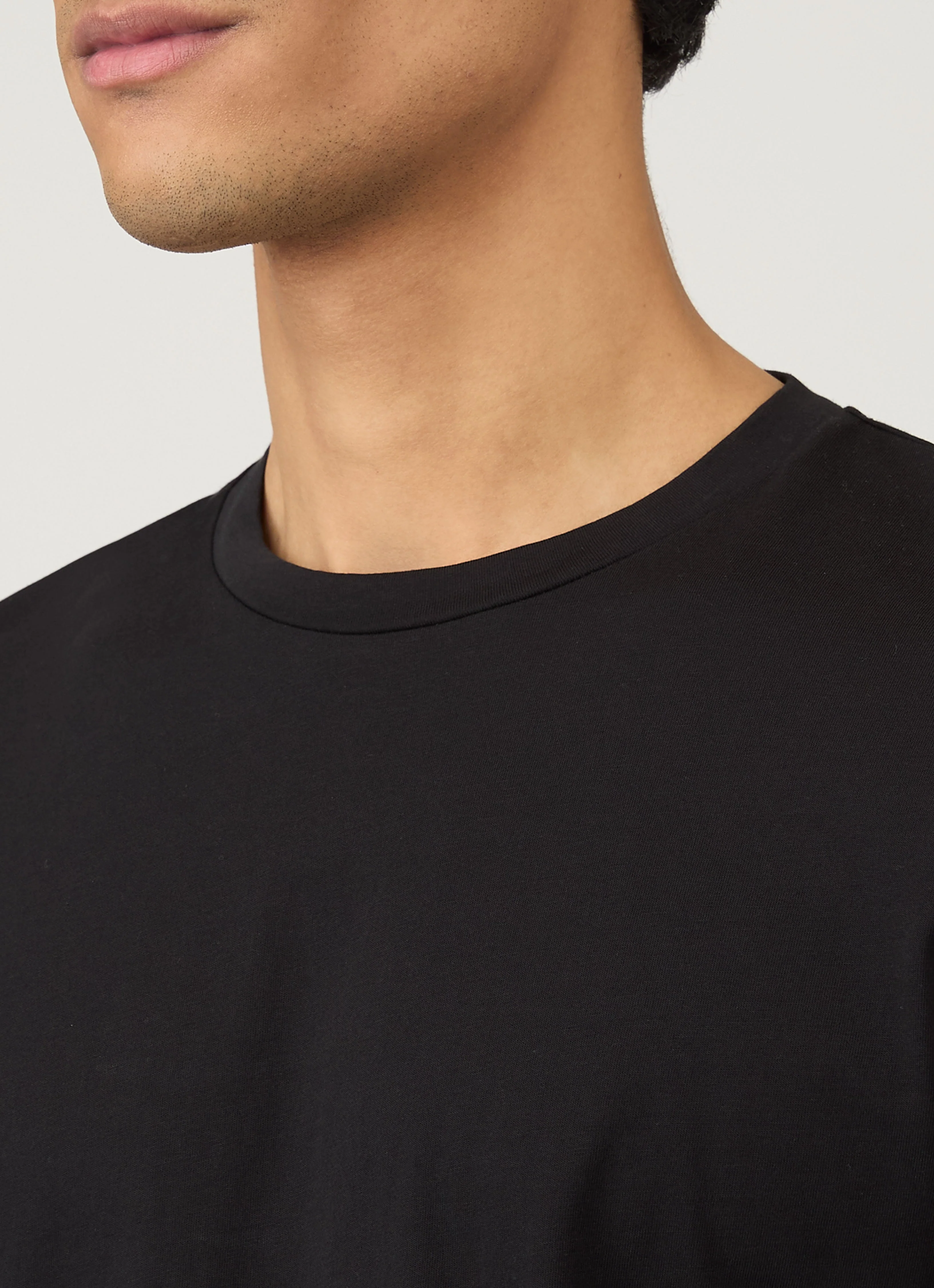 Men's Long Sleeve Riviera T-shirt in Black - Image 6