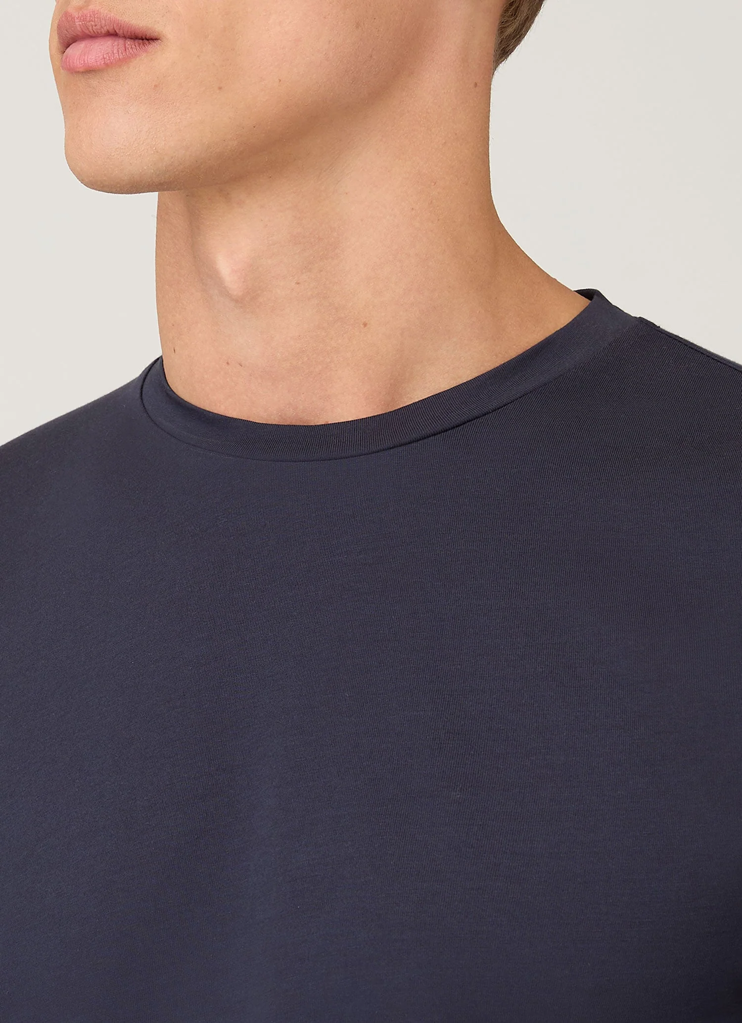 Men's Long Sleeve Riviera T-shirt in Navy - Image 6