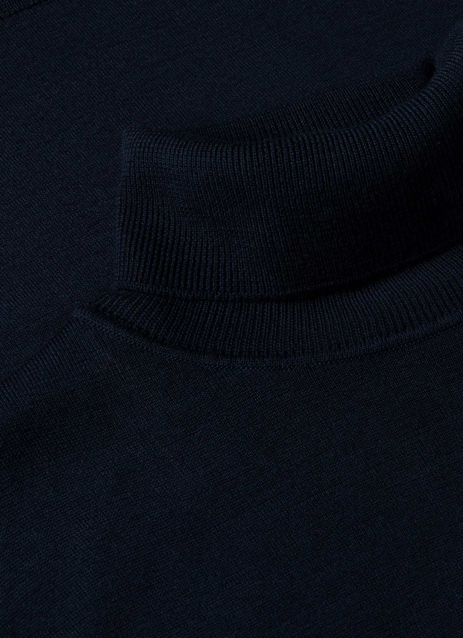 Men's Extra-Fine Merino Roll Neck in Light Navy - Image 4