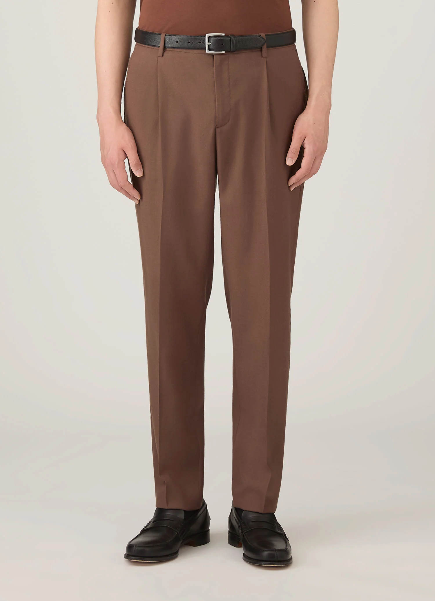 Men's Pleated Wool Twill Trouser in Light Brown - Image 2