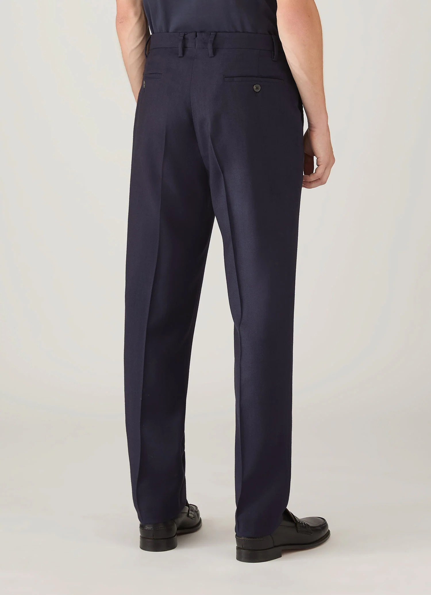 Men's Pleated Wool Twill Trouser in Navy - Image 5
