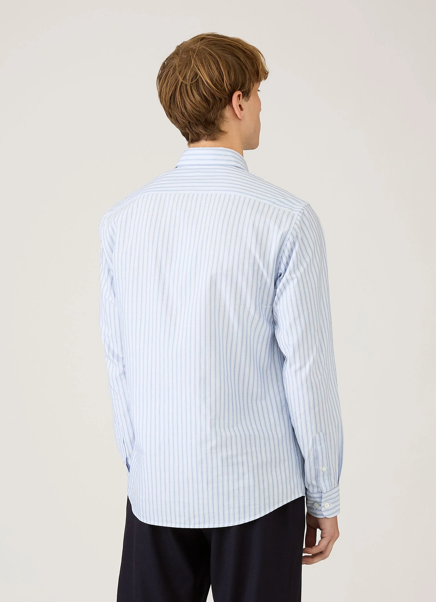 Men's Poplin Shirt in Sky Blue/White/Navy - Image 5