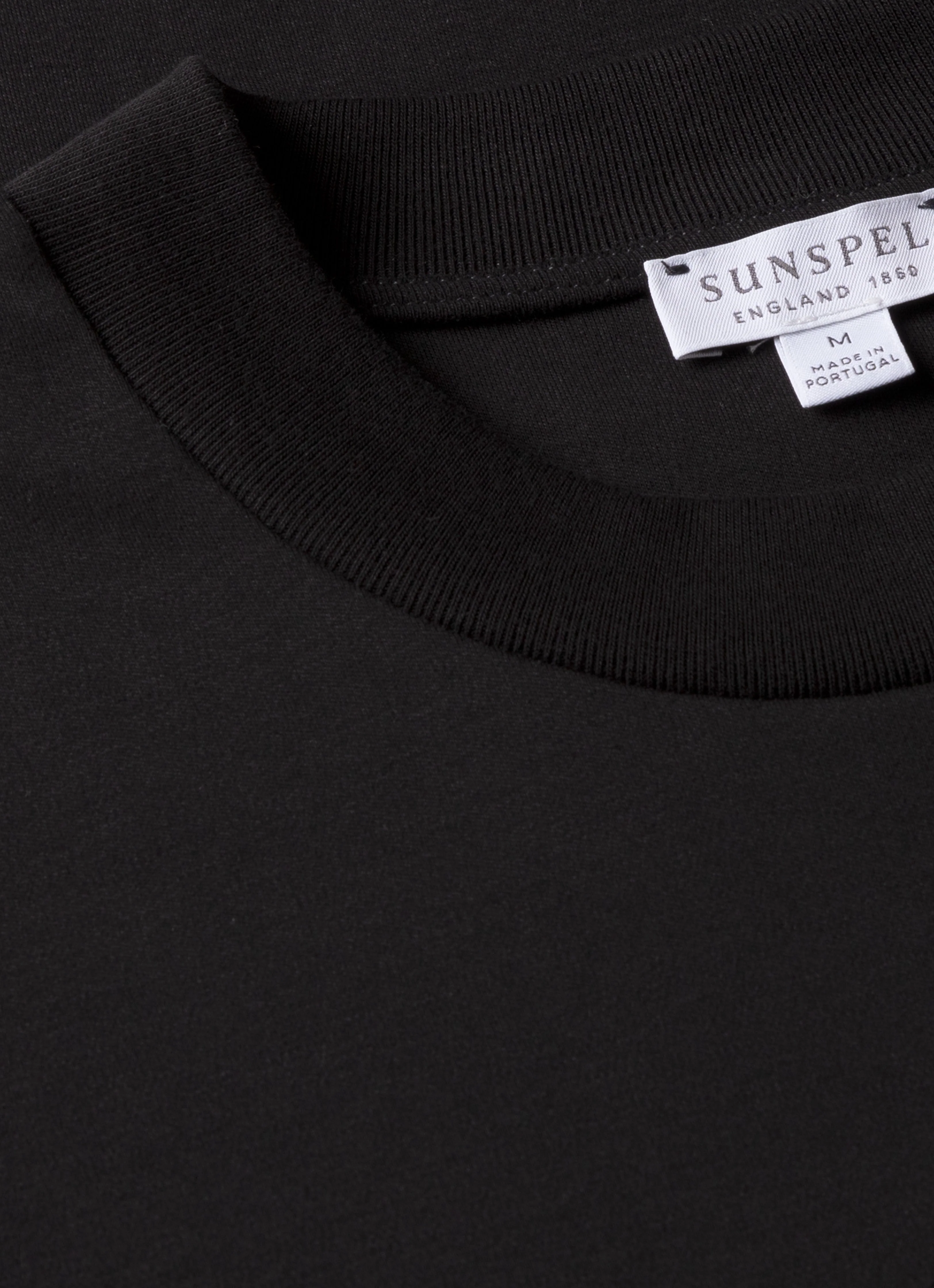 Men's Relaxed Fit Heavyweight T-shirt in Black - Image 4