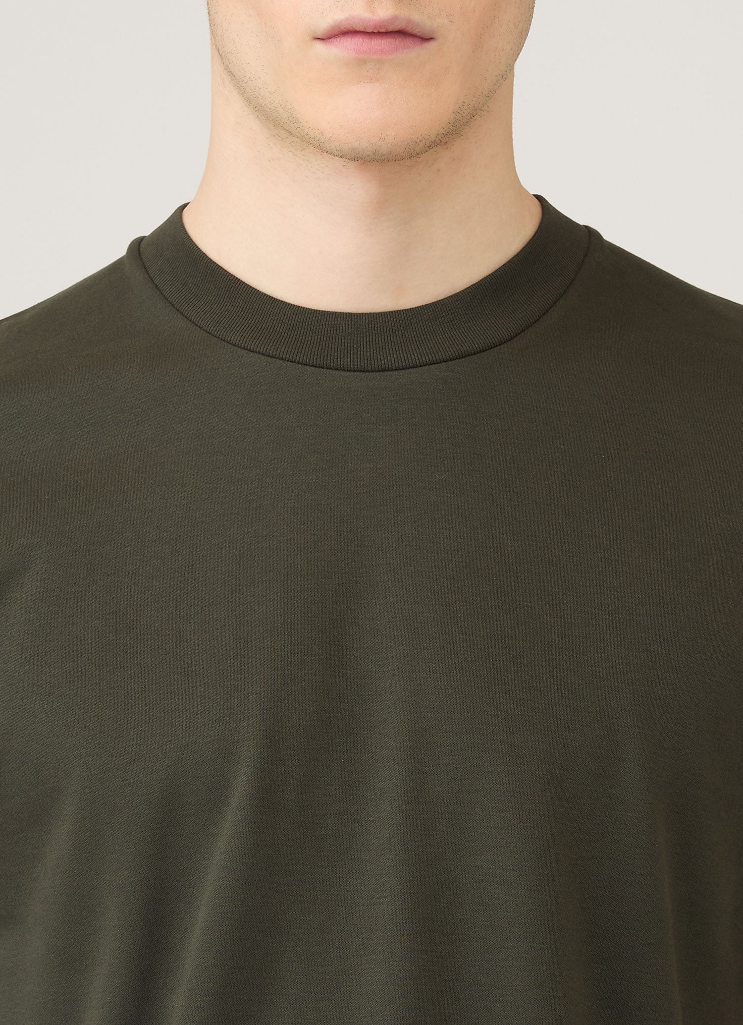 Men's Relaxed Fit Heavyweight T-shirt in Dark Green - Image 6