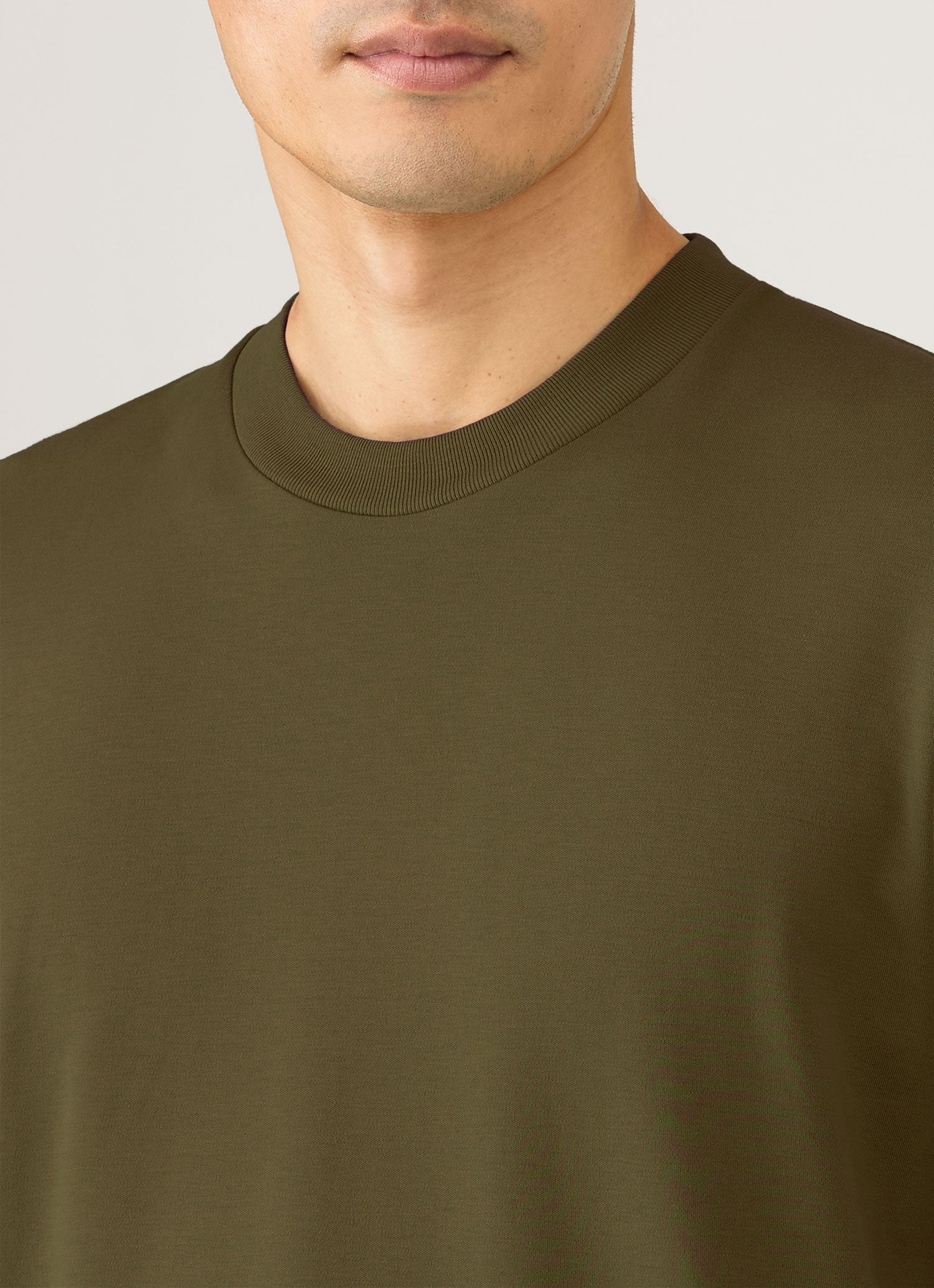 Men's Relaxed Fit Heavyweight T-shirt in Deep Olive - Image 6