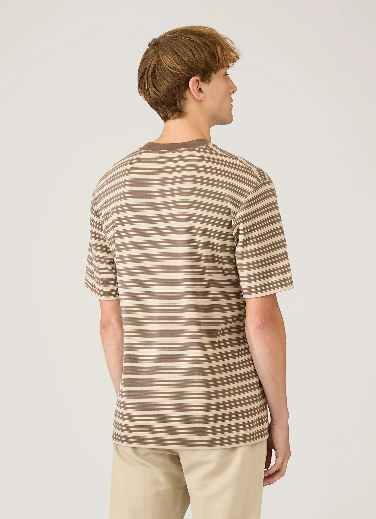 Men's Relaxed Fit Heavyweight T-shirt in Hazelwood/Dark Cedar - Image 5