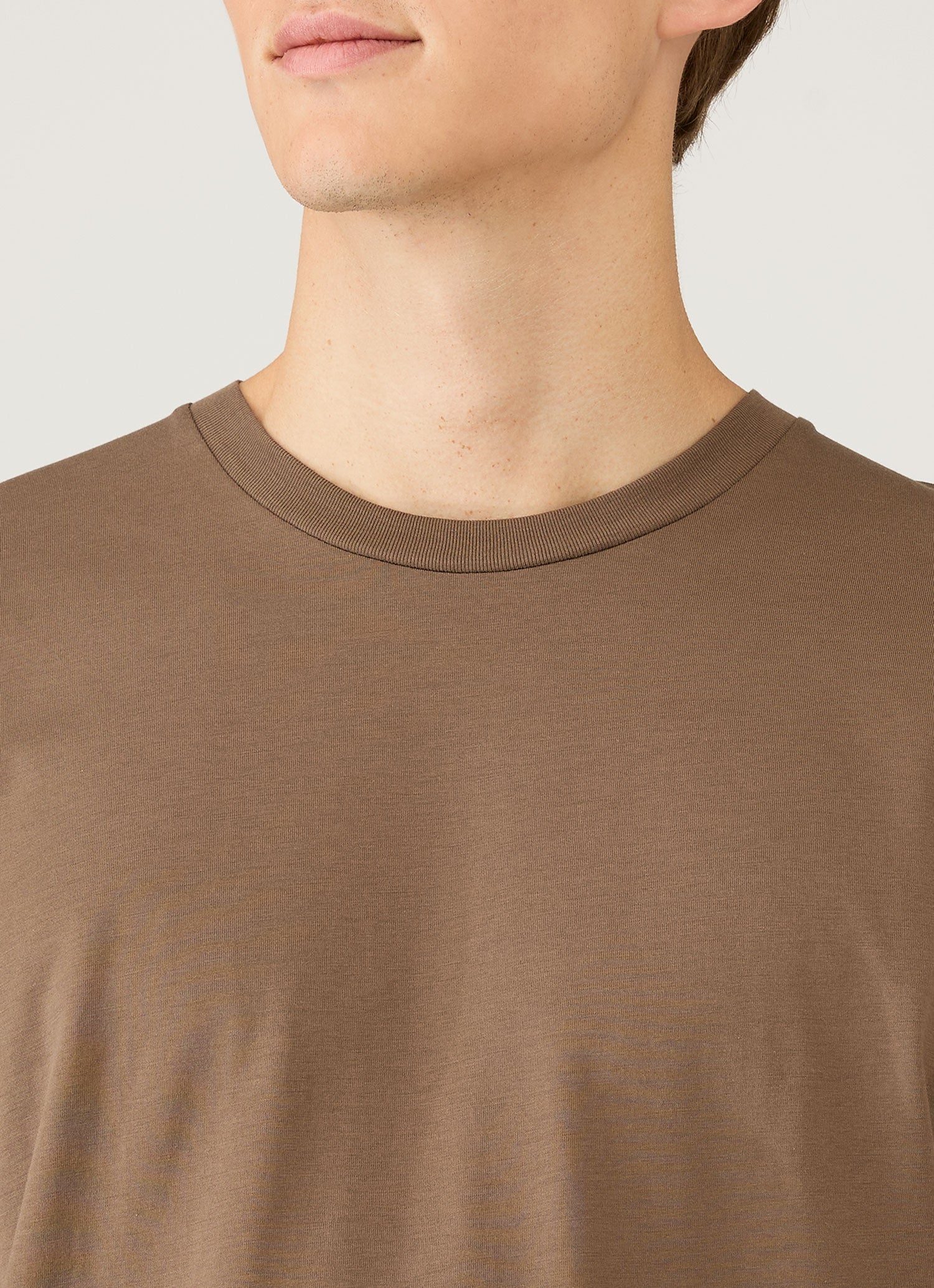 Men's Riviera Midweight T-shirt in Dark Cedar - Image 6