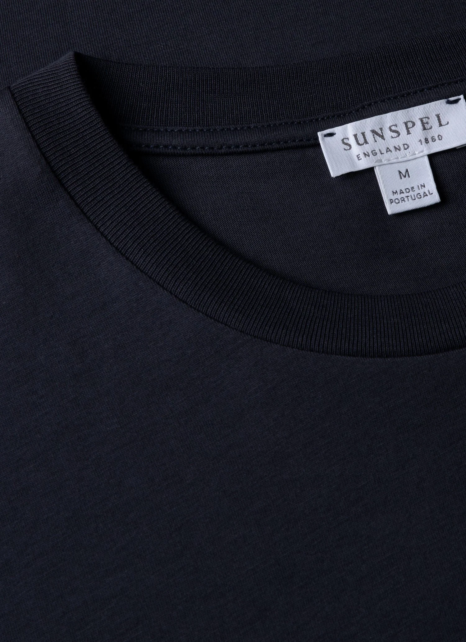 Men's Riviera Midweight T-shirt in Midnight Navy - Image 4