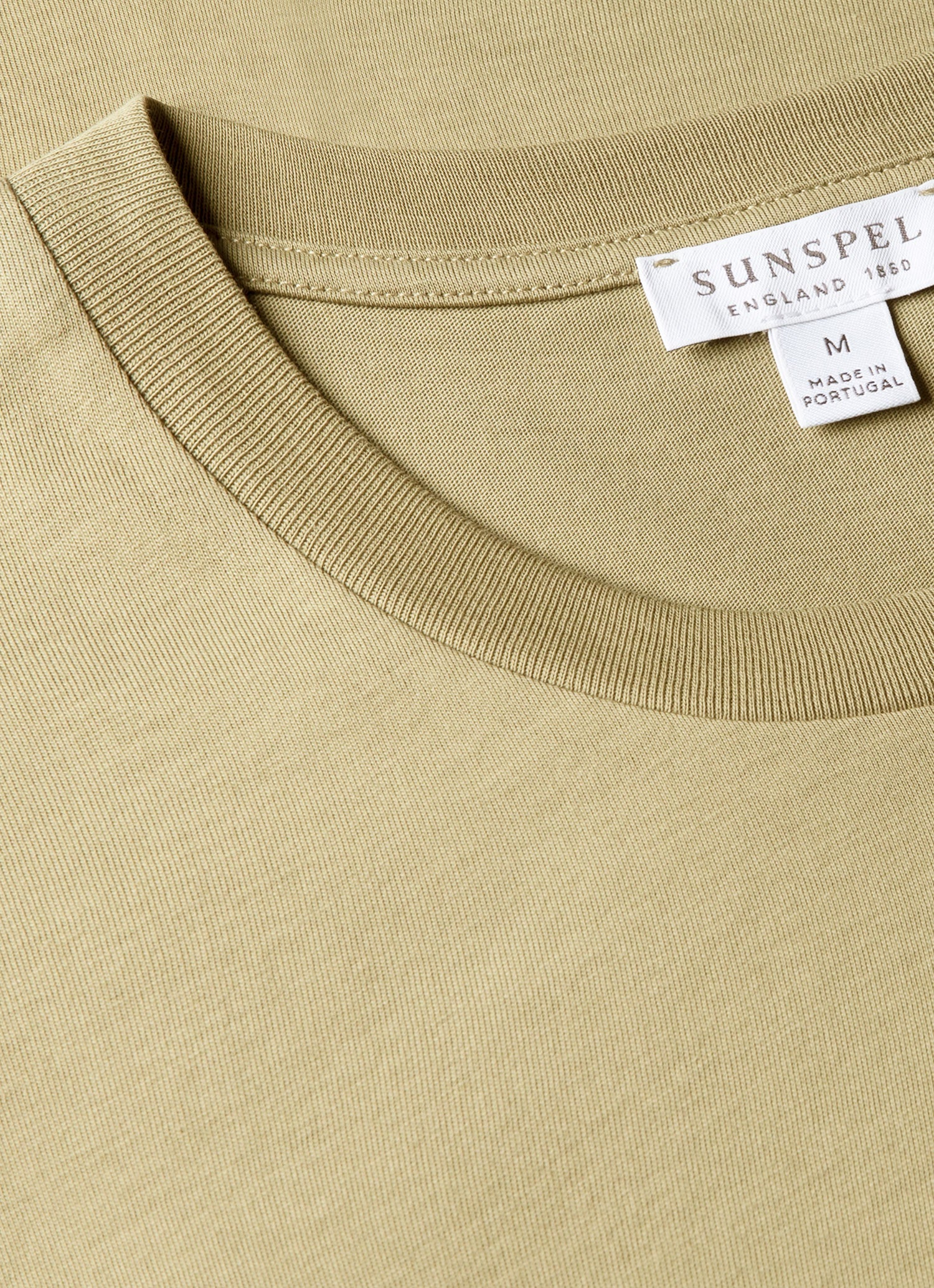 Men's Riviera Midweight T-shirt in Pistachio - Image 4