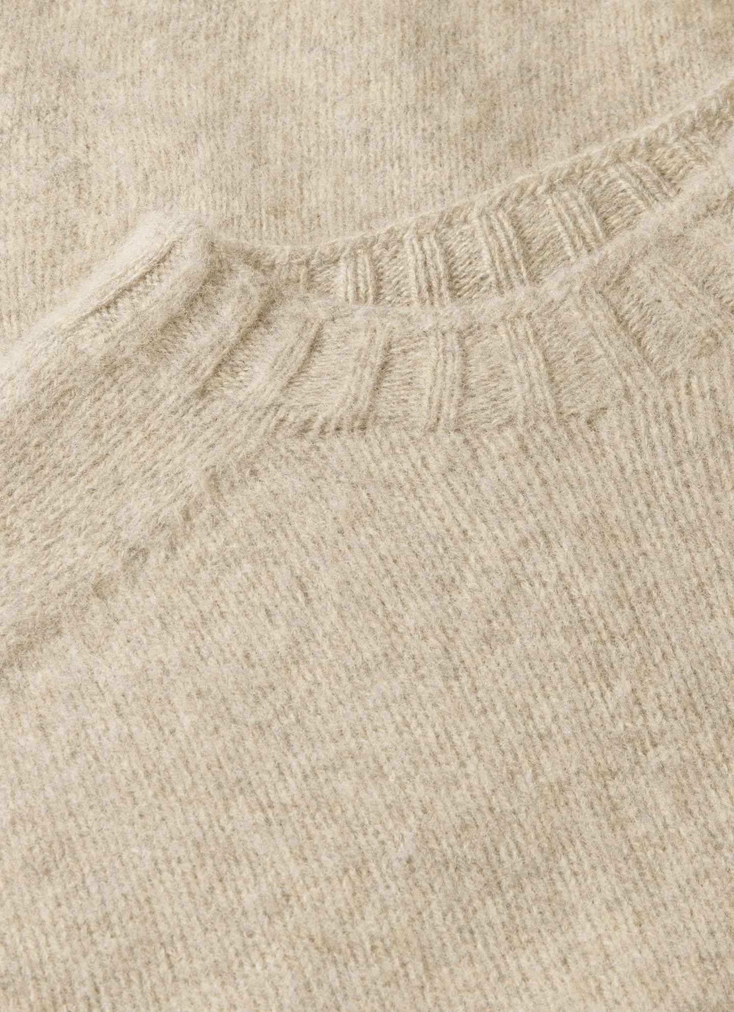 Men's Shetland Crew Neck Jumper in Oatmeal Melange - Image 4