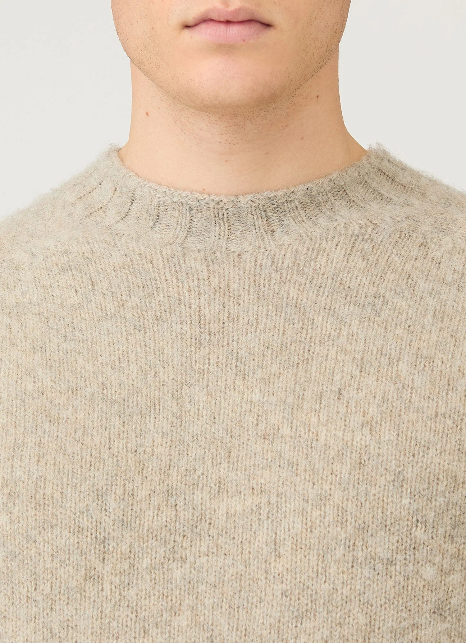 Men's Shetland Crew Neck Jumper in Oatmeal Melange - Image 6