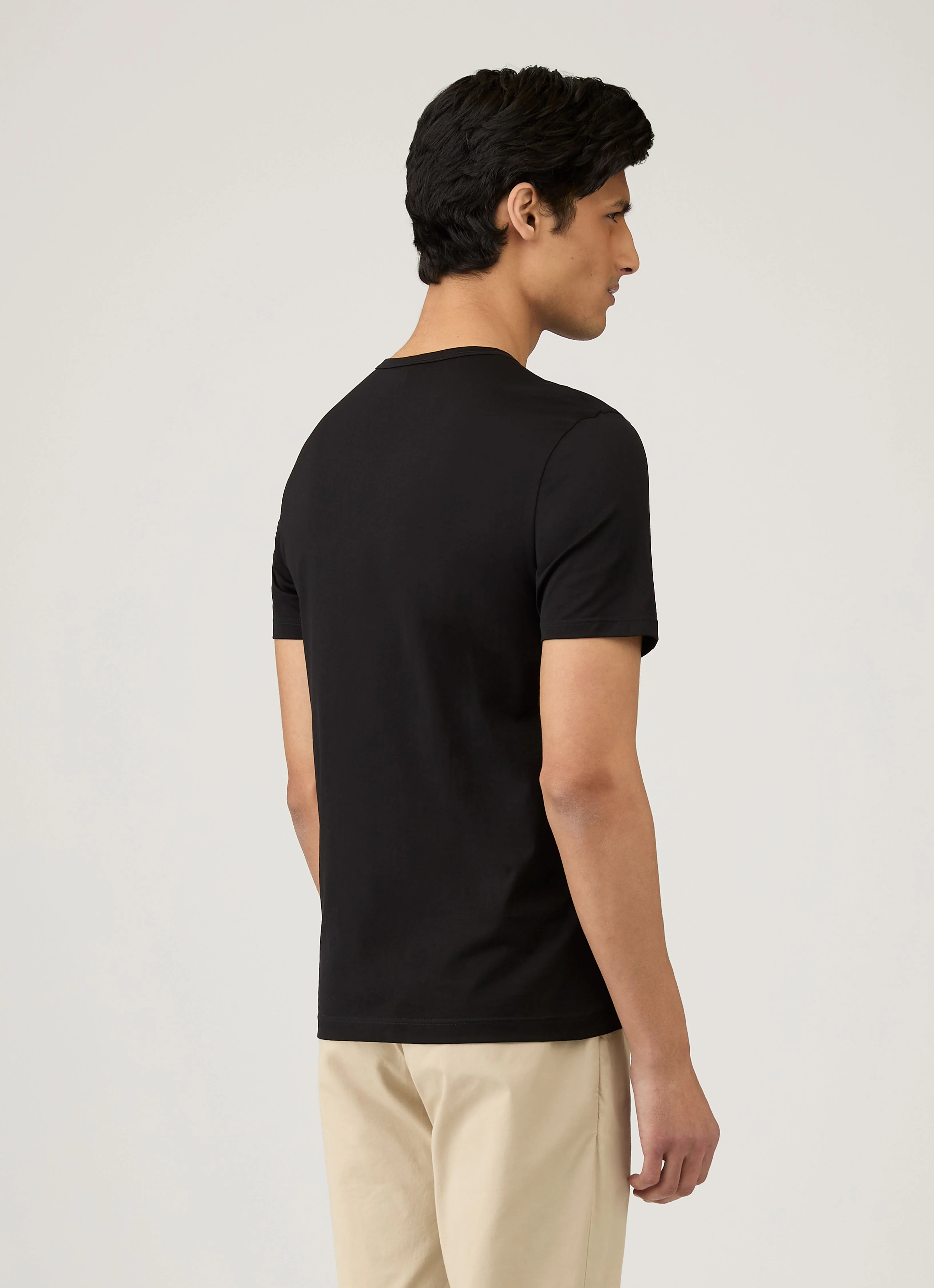 Men's Classic T-shirt in Black - Image 5