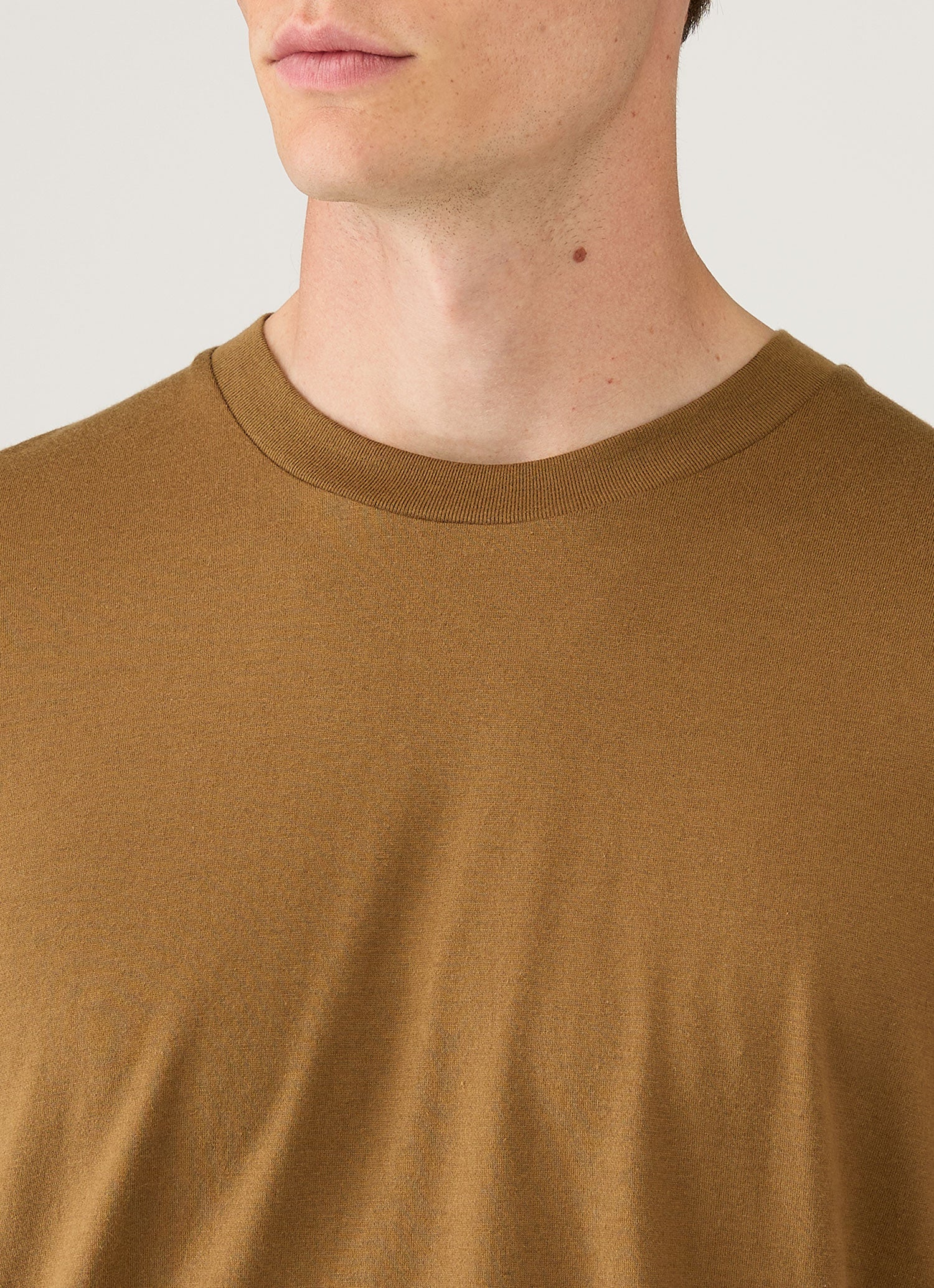 Men's Silk Cotton Cashmere T-shirt in Walnut - Image 6