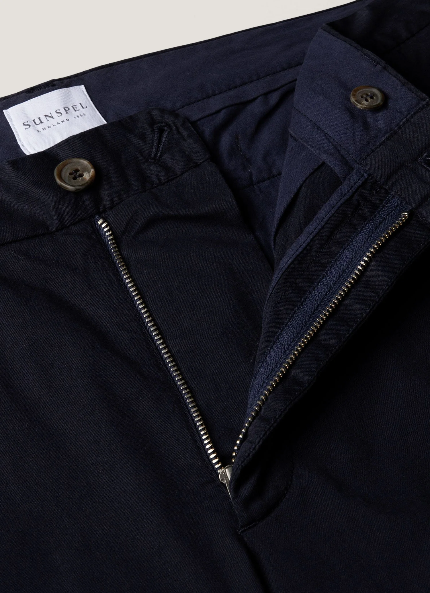 Men's Stretch Cotton Twill Chino Shorts in Navy - Image 4
