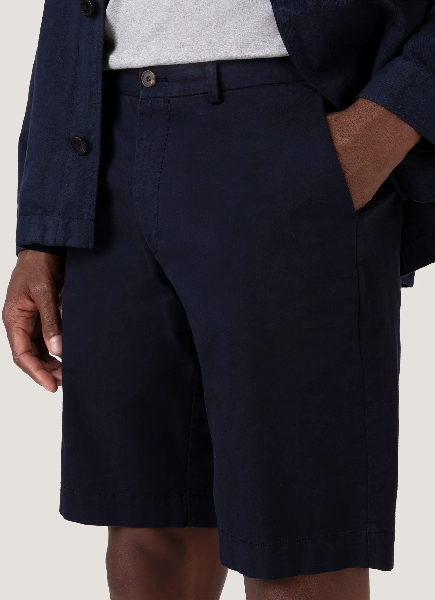 Men's Stretch Cotton Twill Chino Shorts in Navy - Image 6