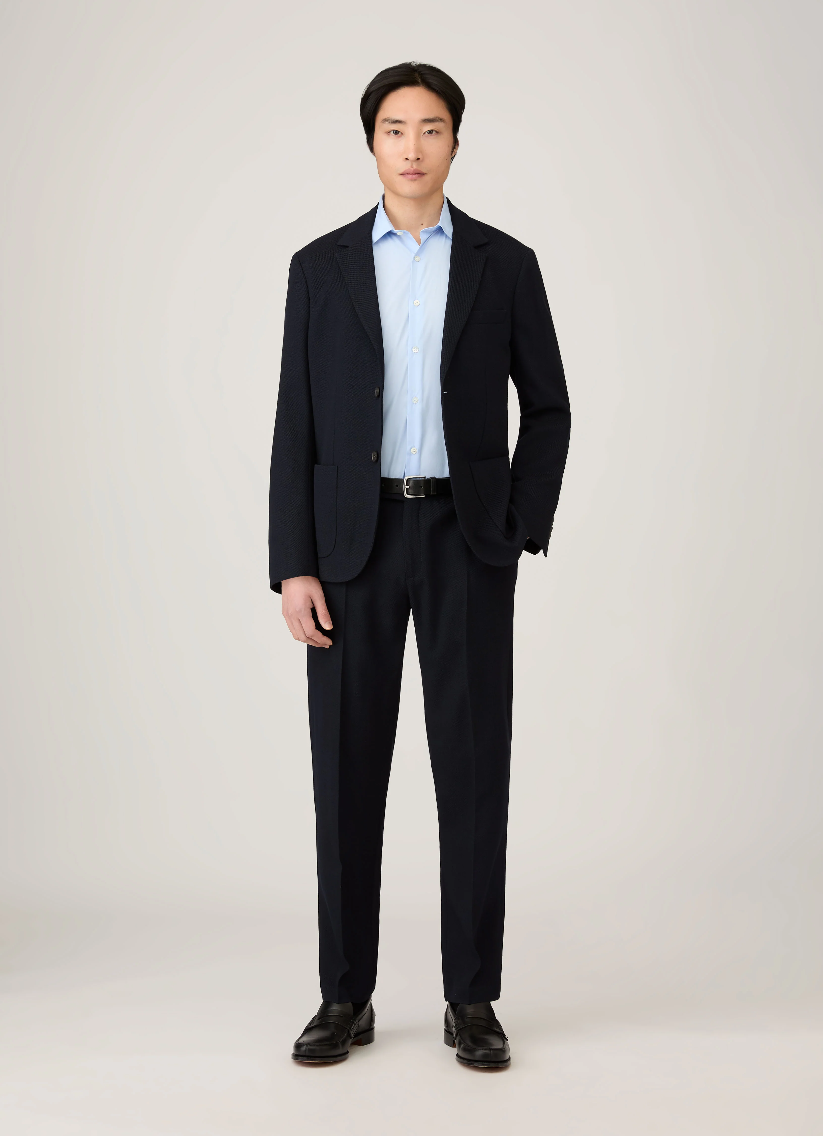 Men's Textured Wool Trouser in Navy - Image 3