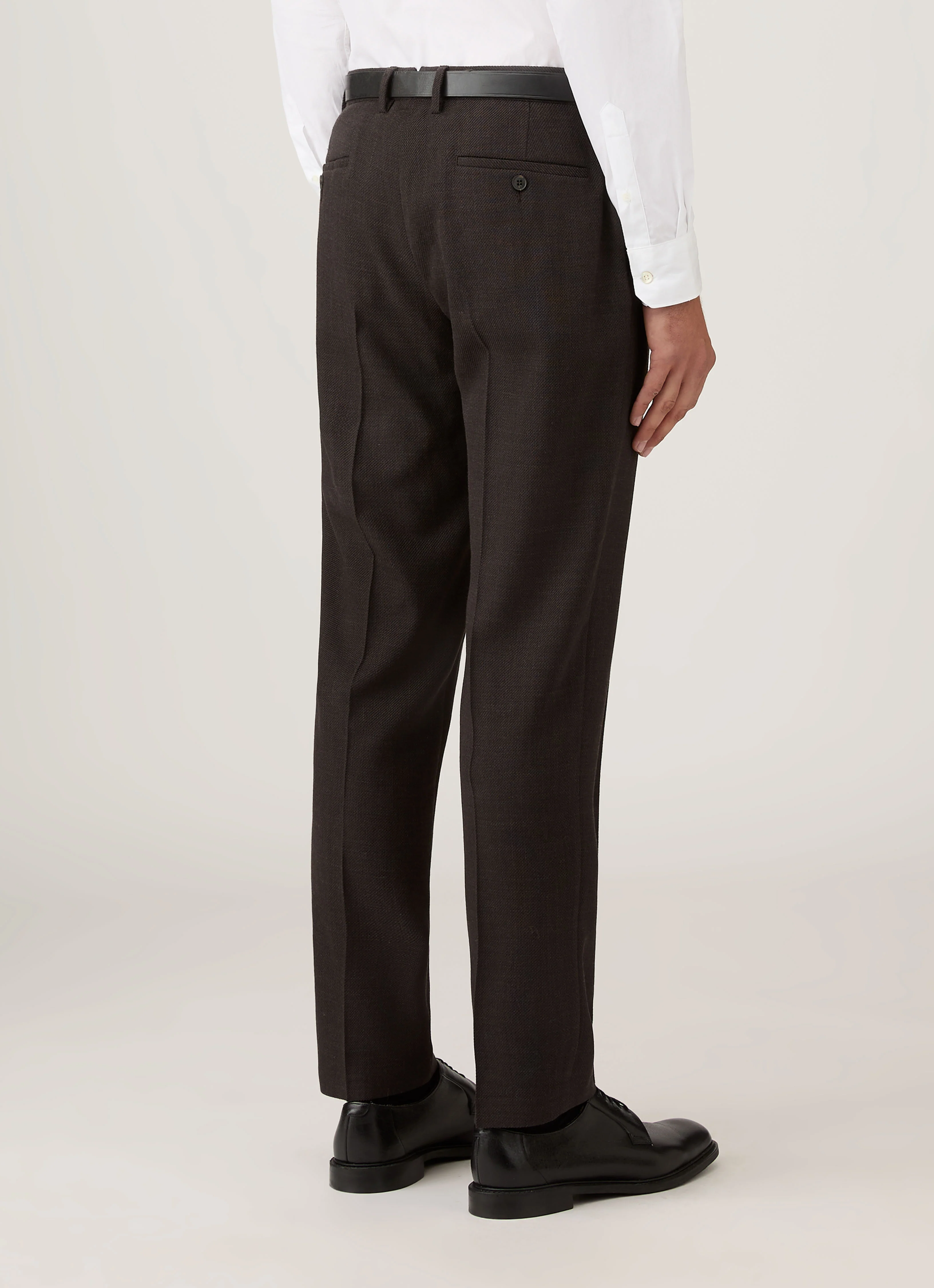 Men's Textured Wool Trouser in Truffle - Image 5